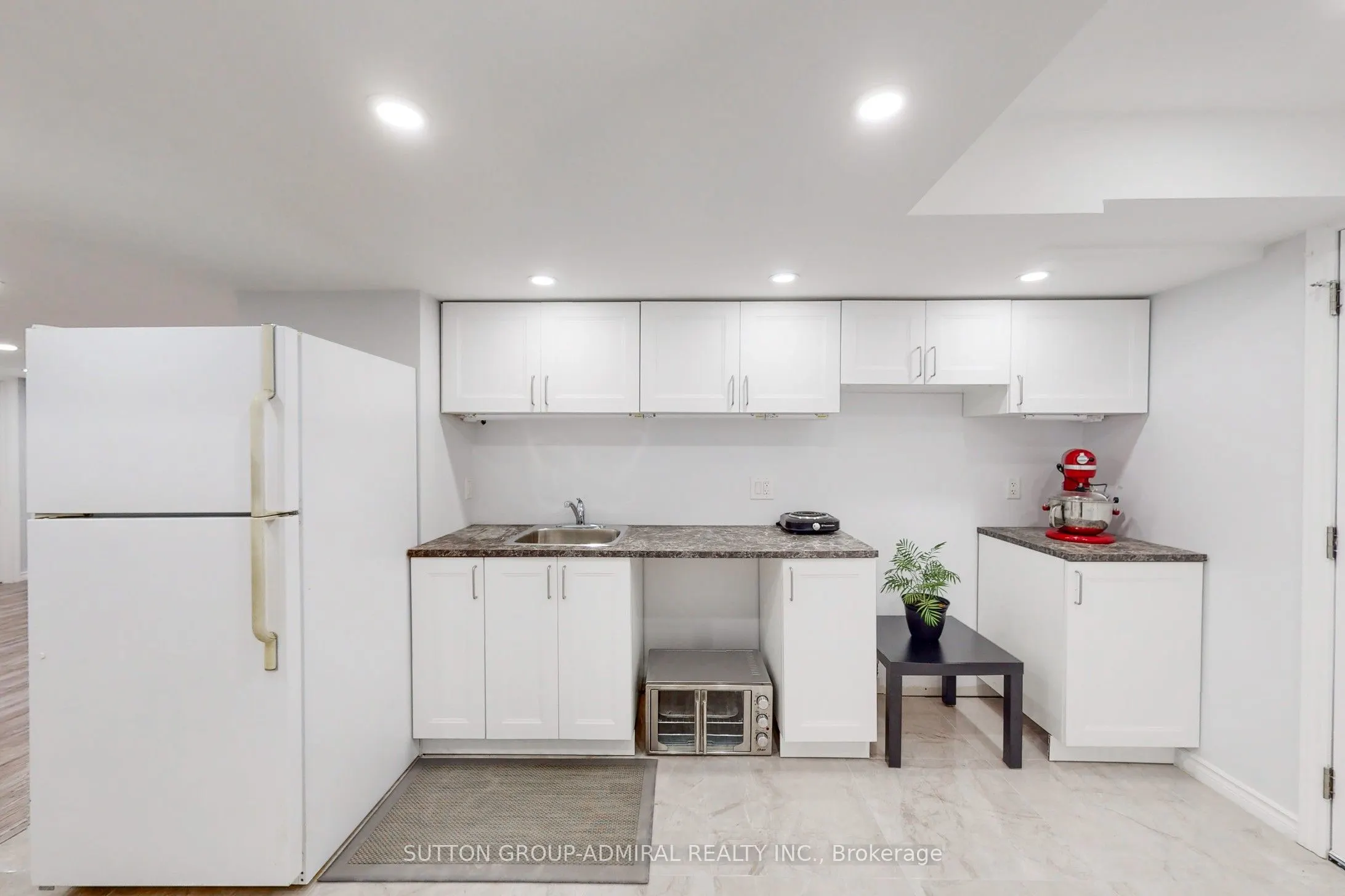 3 Cypress Point Street