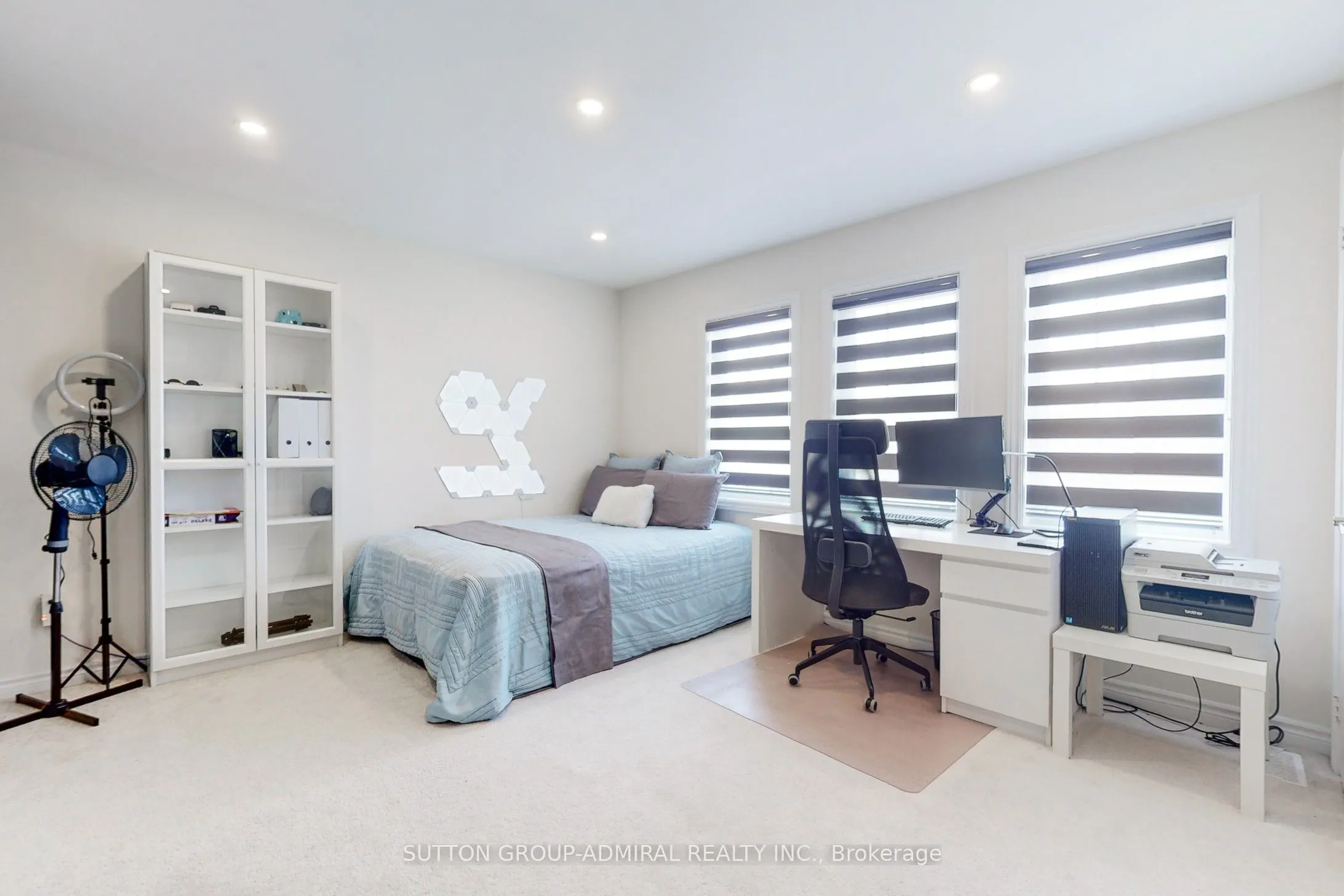 3 Cypress Point Street