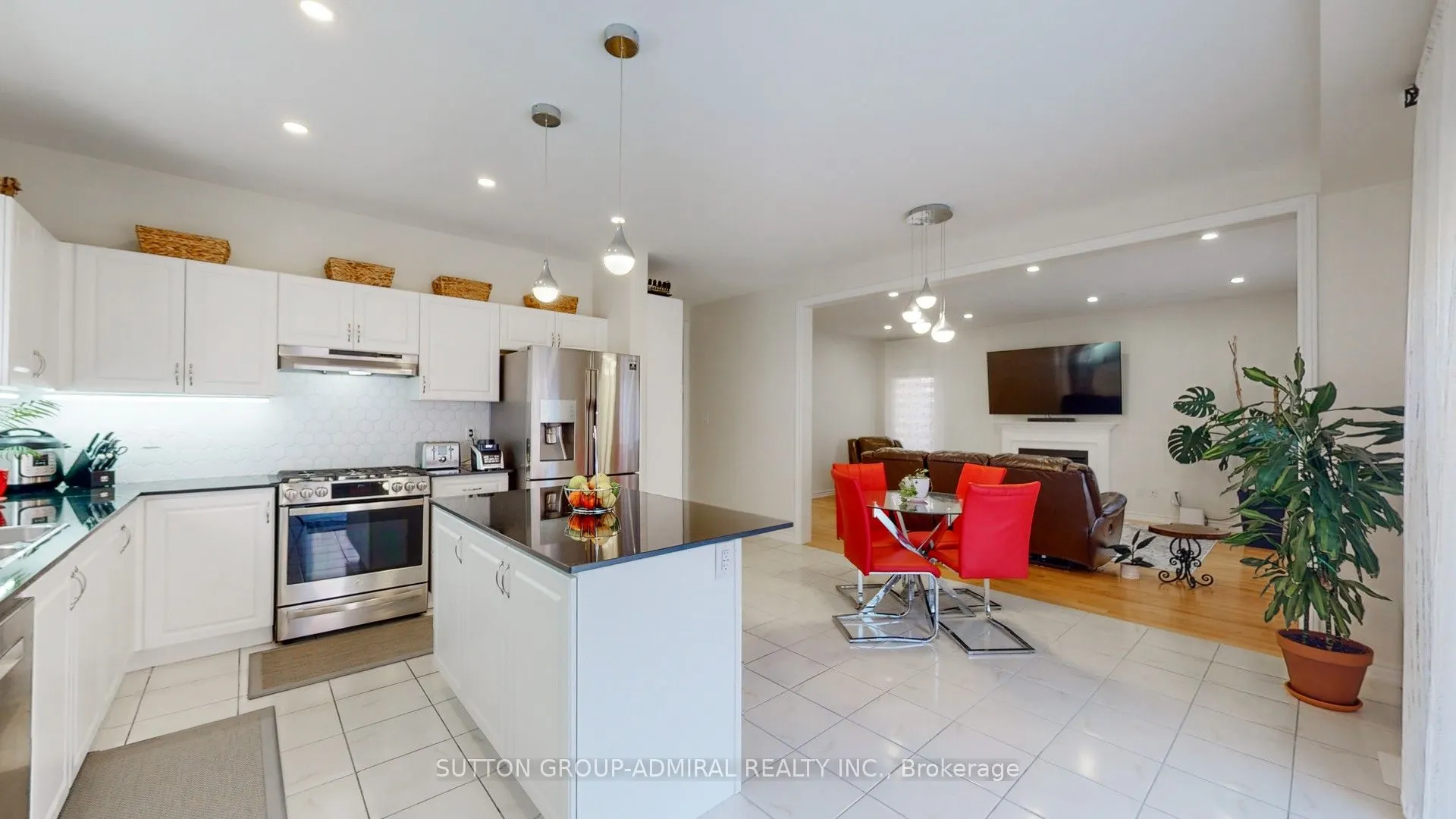 3 Cypress Point Street