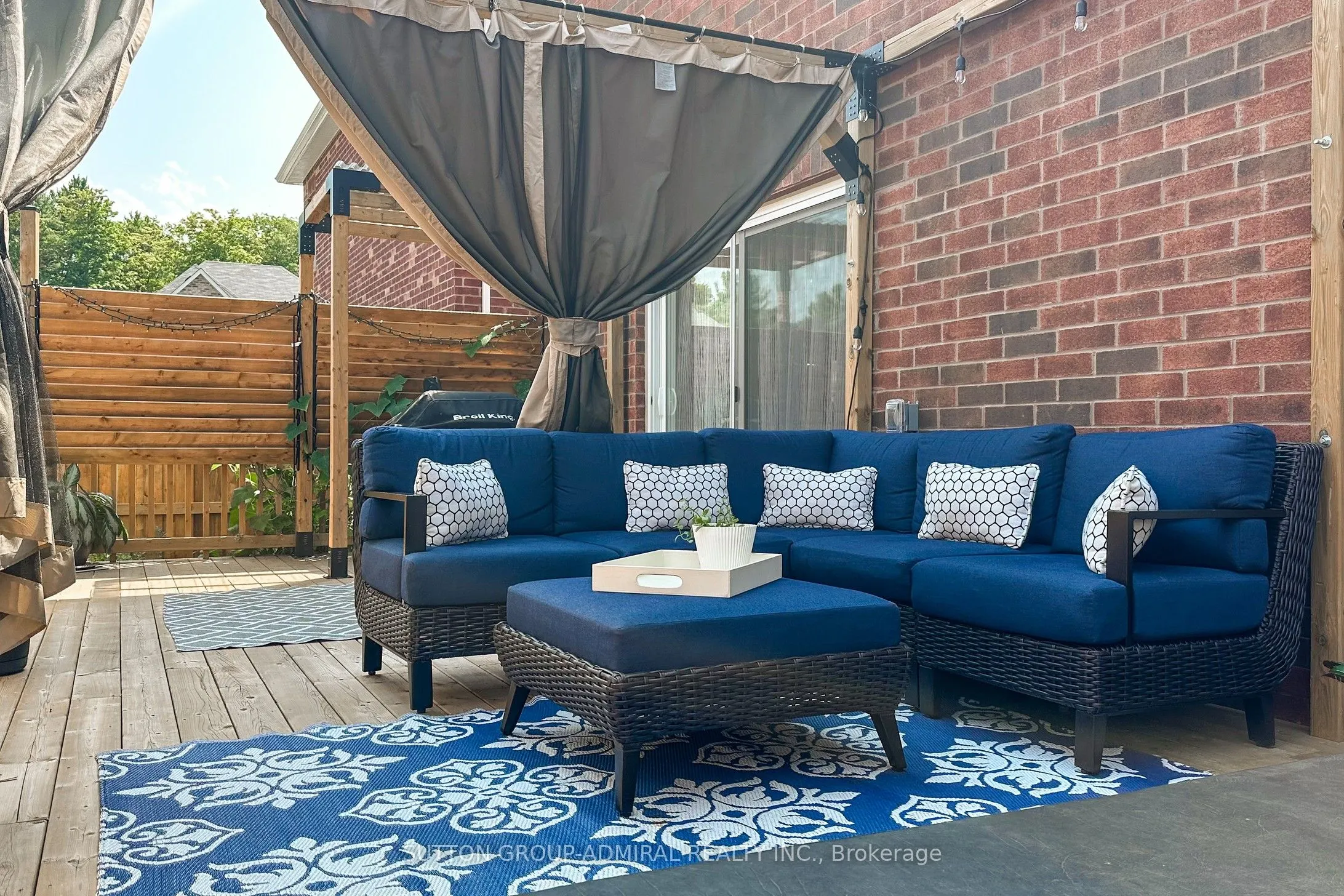 3 Cypress Point Street
