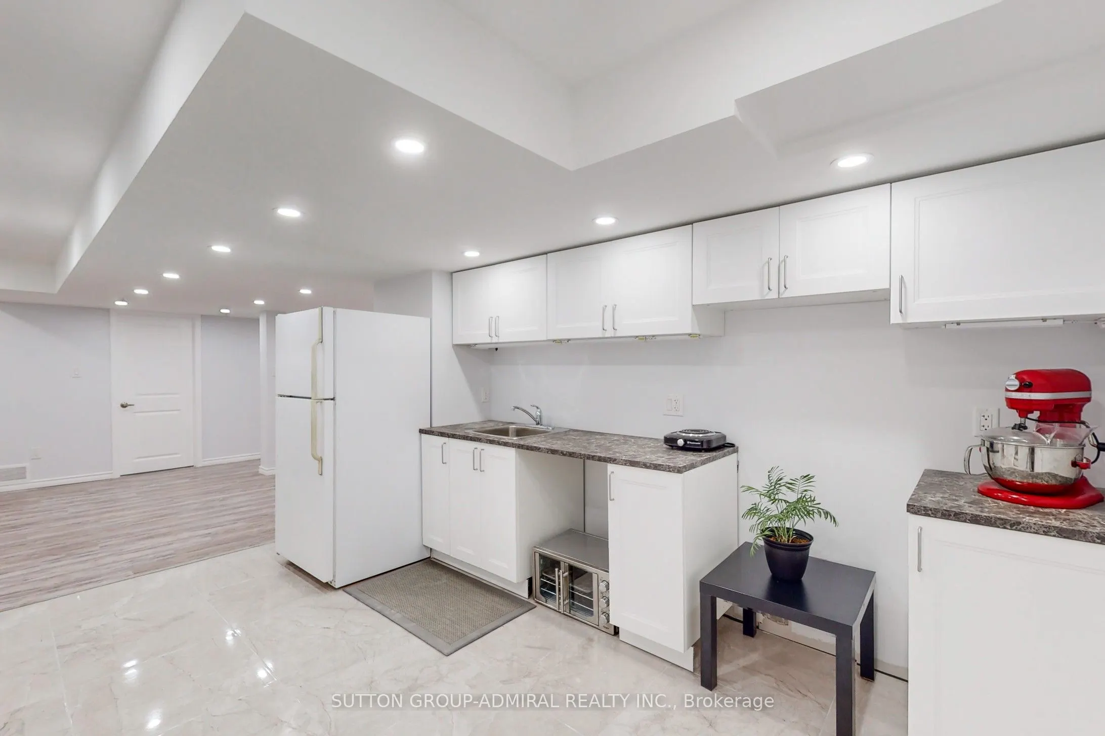 3 Cypress Point Street
