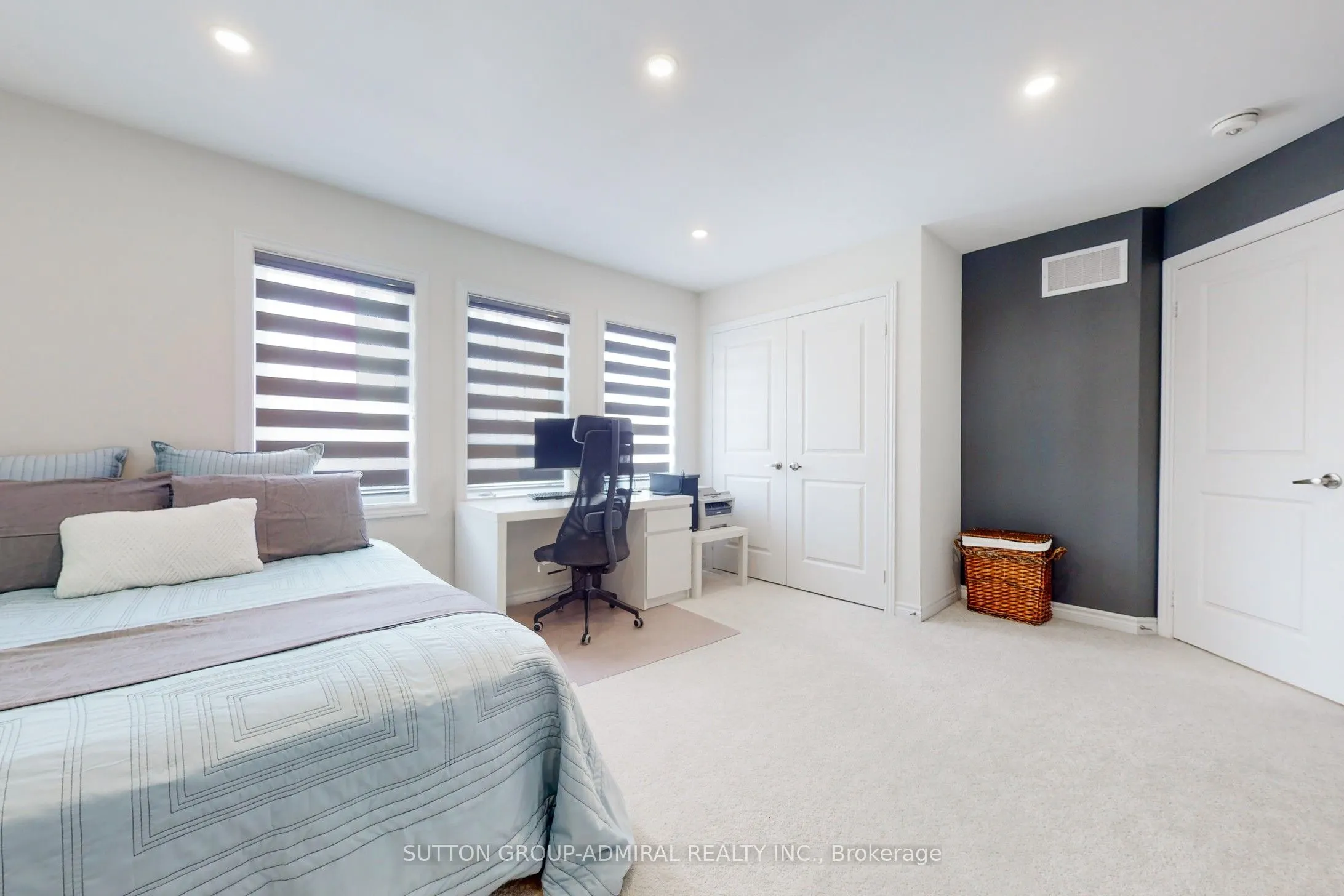 3 Cypress Point Street