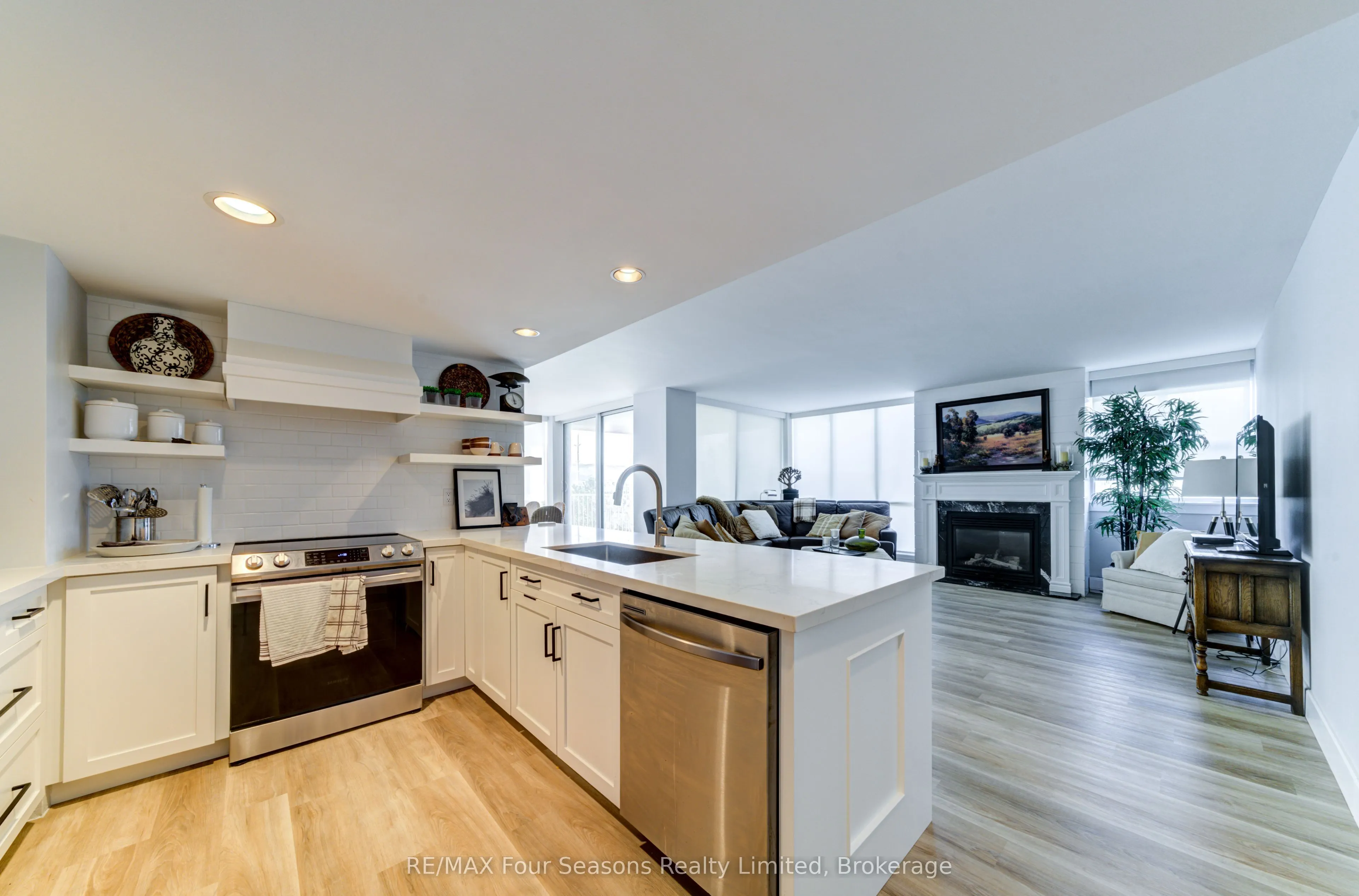24 Ramblings Way, #501