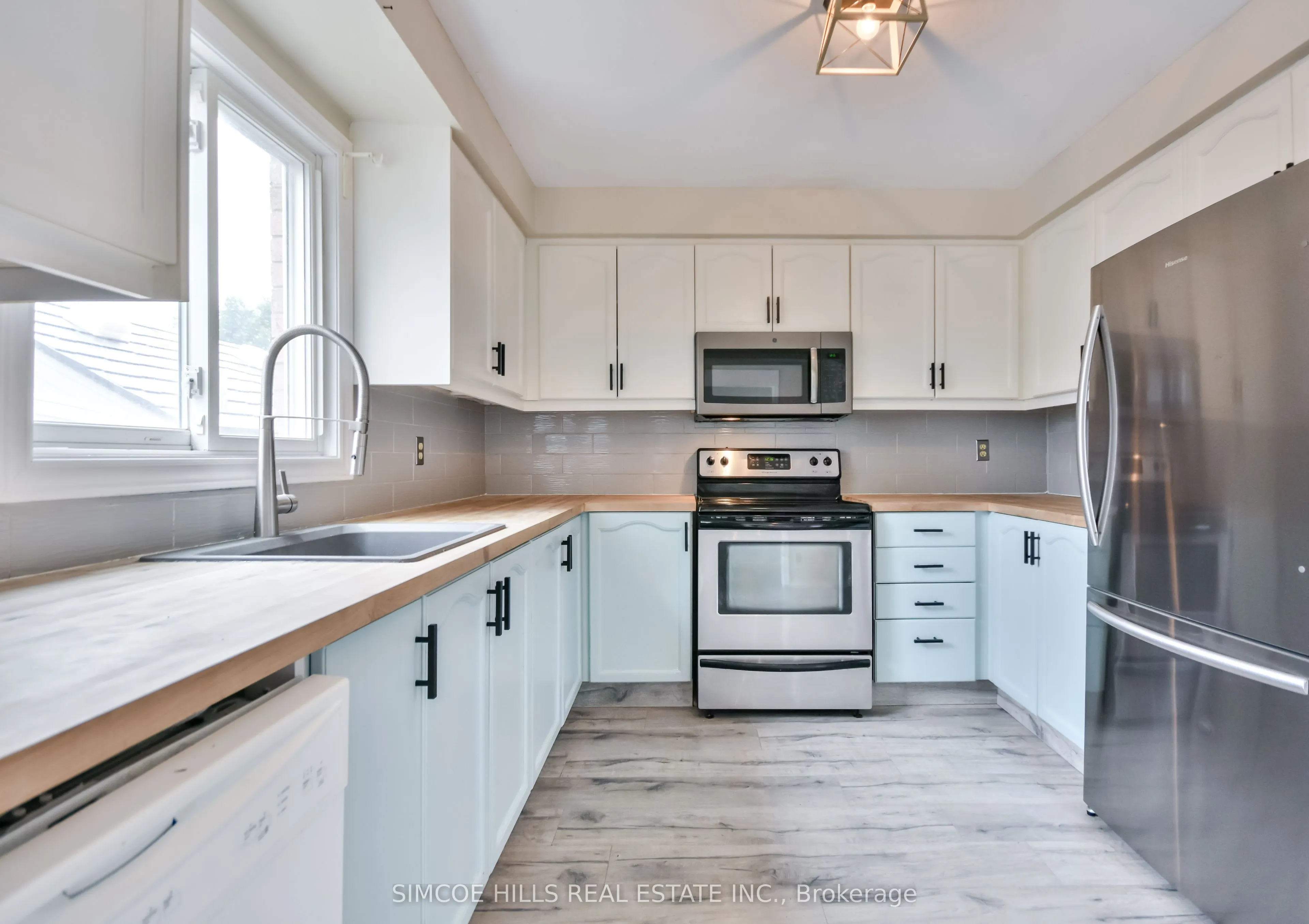 256 Hickling Trail