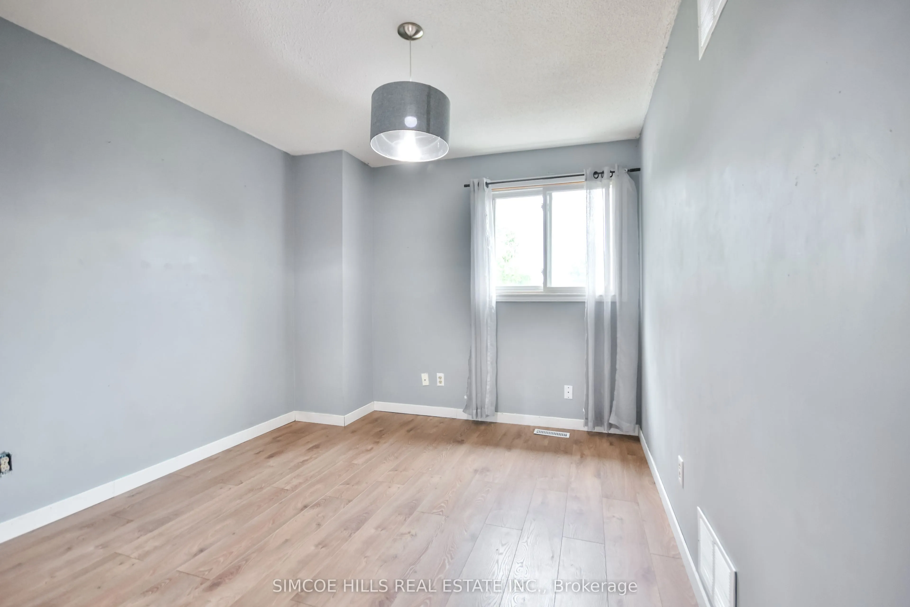 256 Hickling Trail