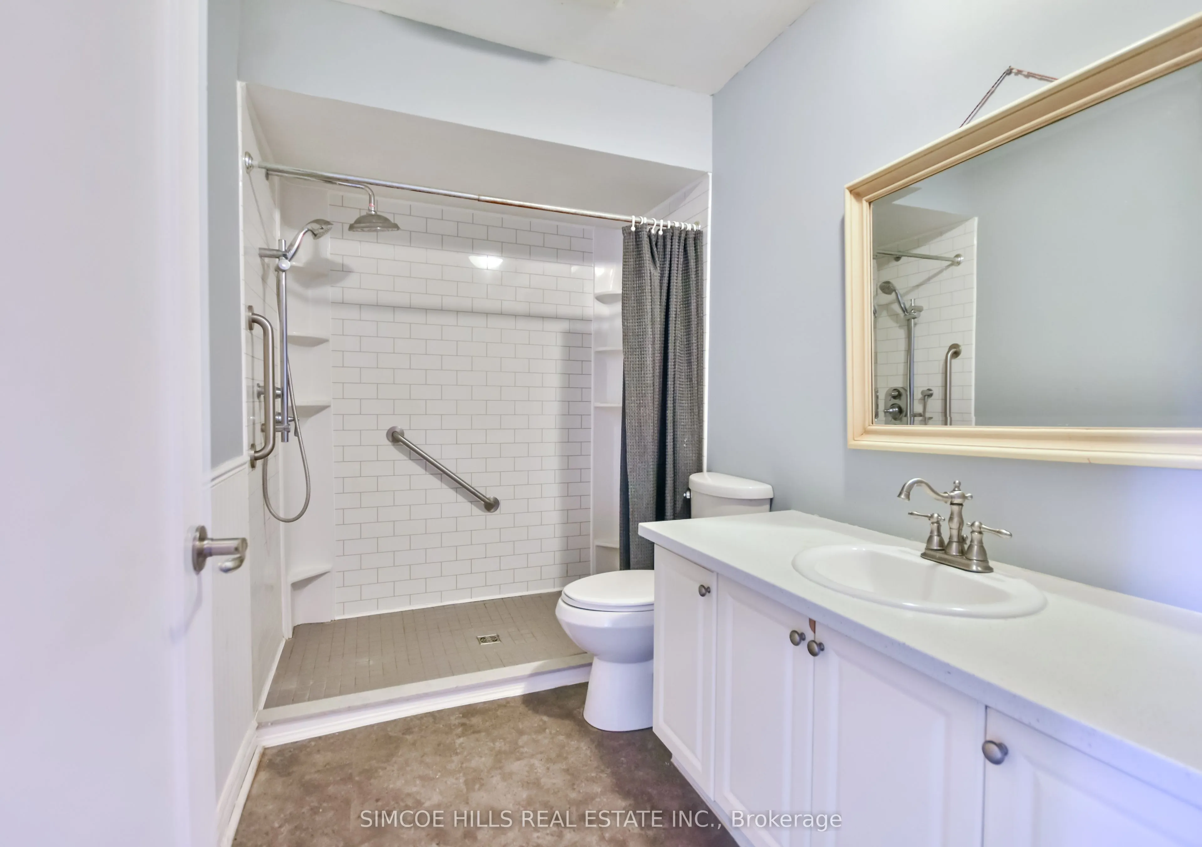 256 Hickling Trail