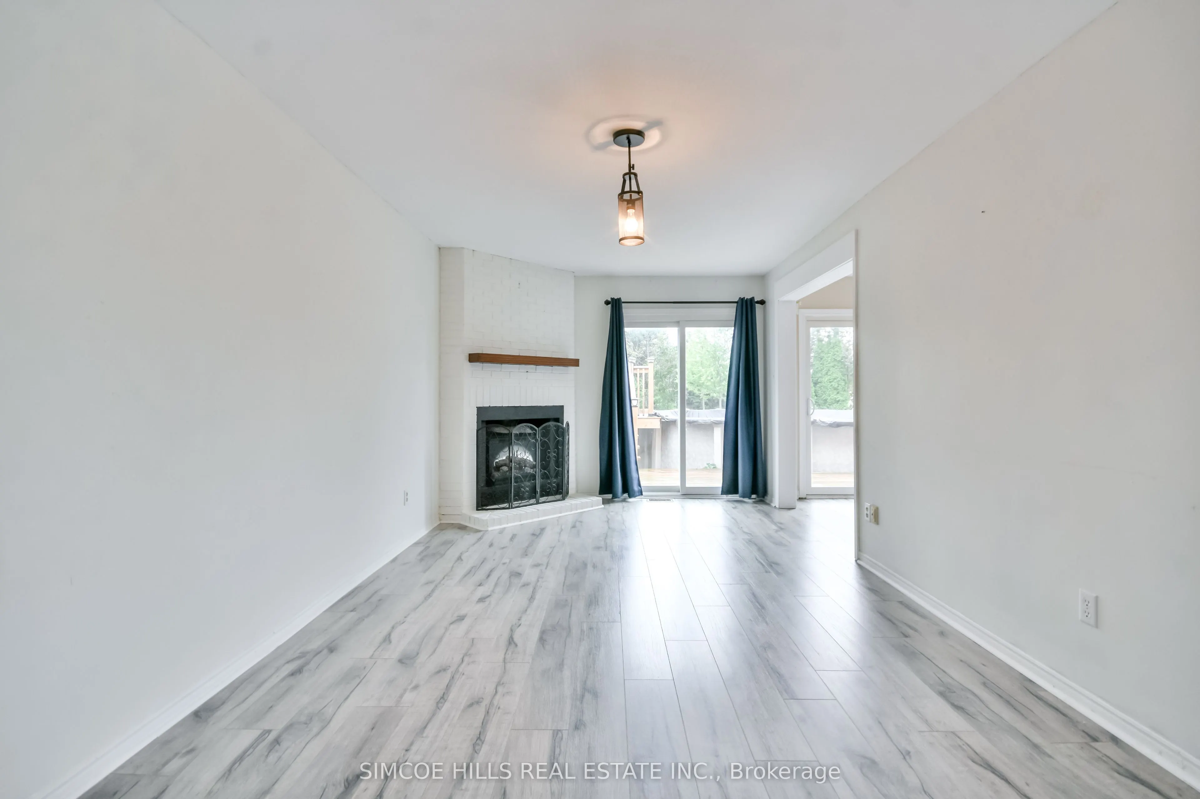 256 Hickling Trail