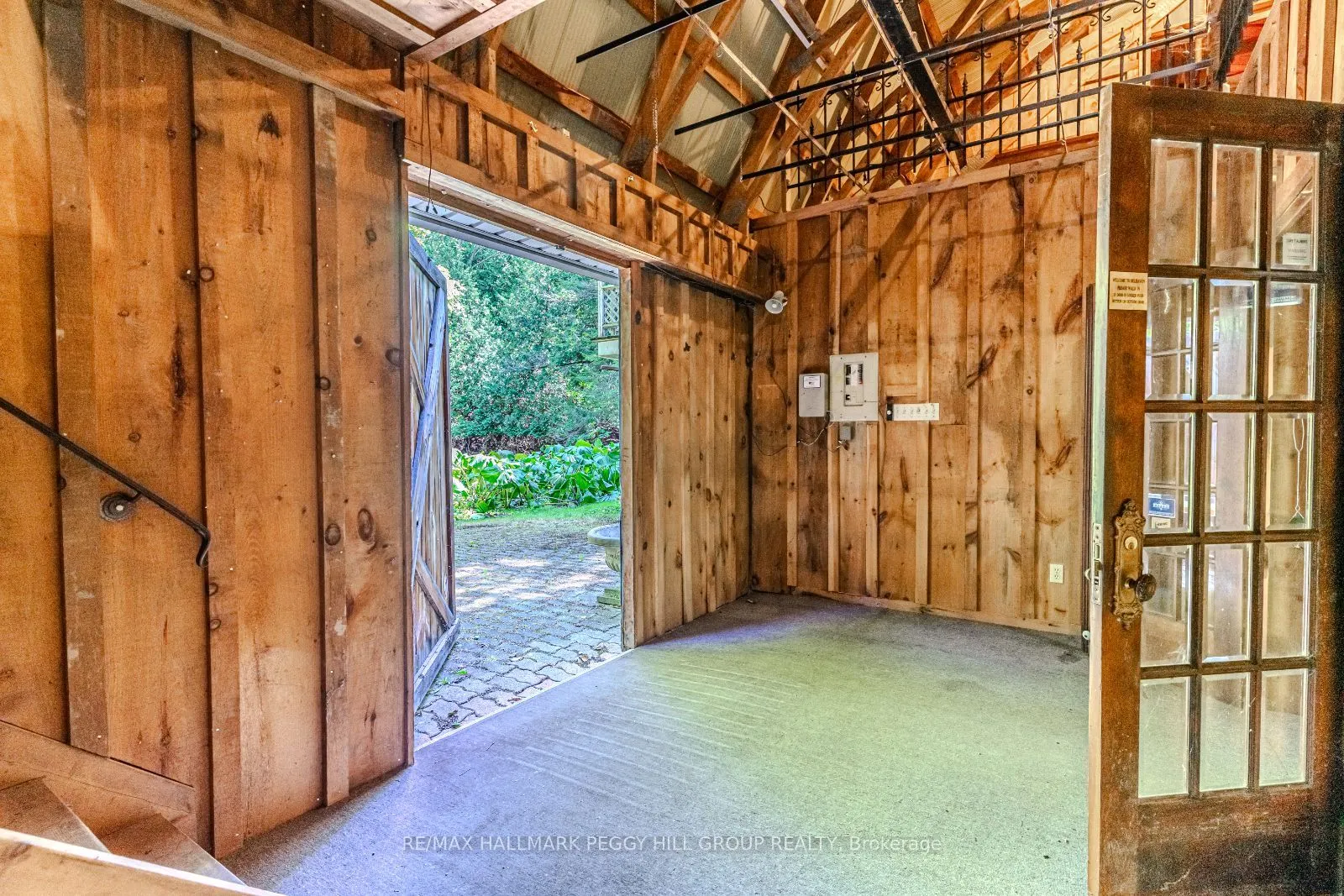 8275 County Rd 9