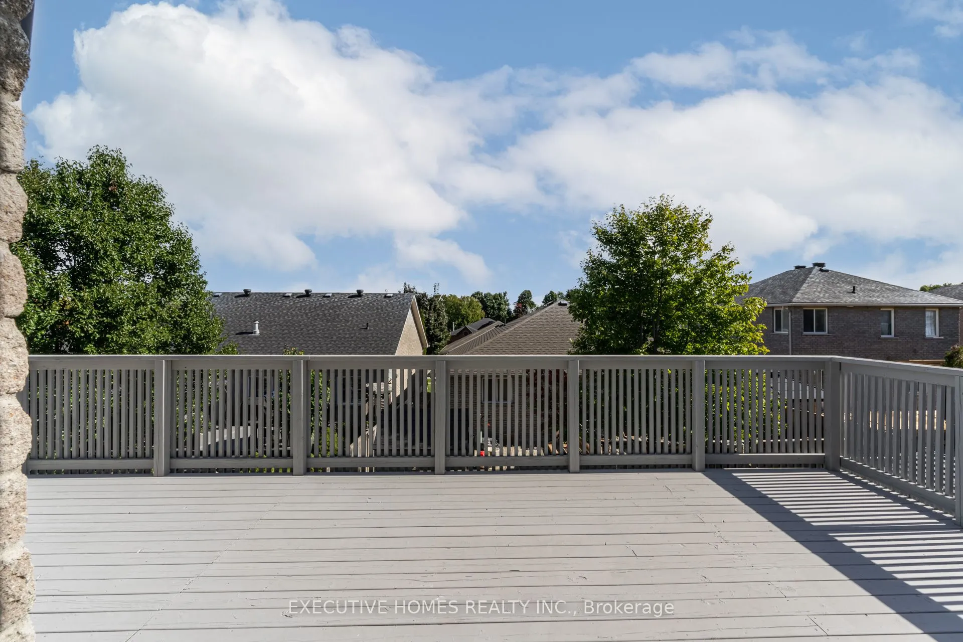 254 Livingstone Street E
