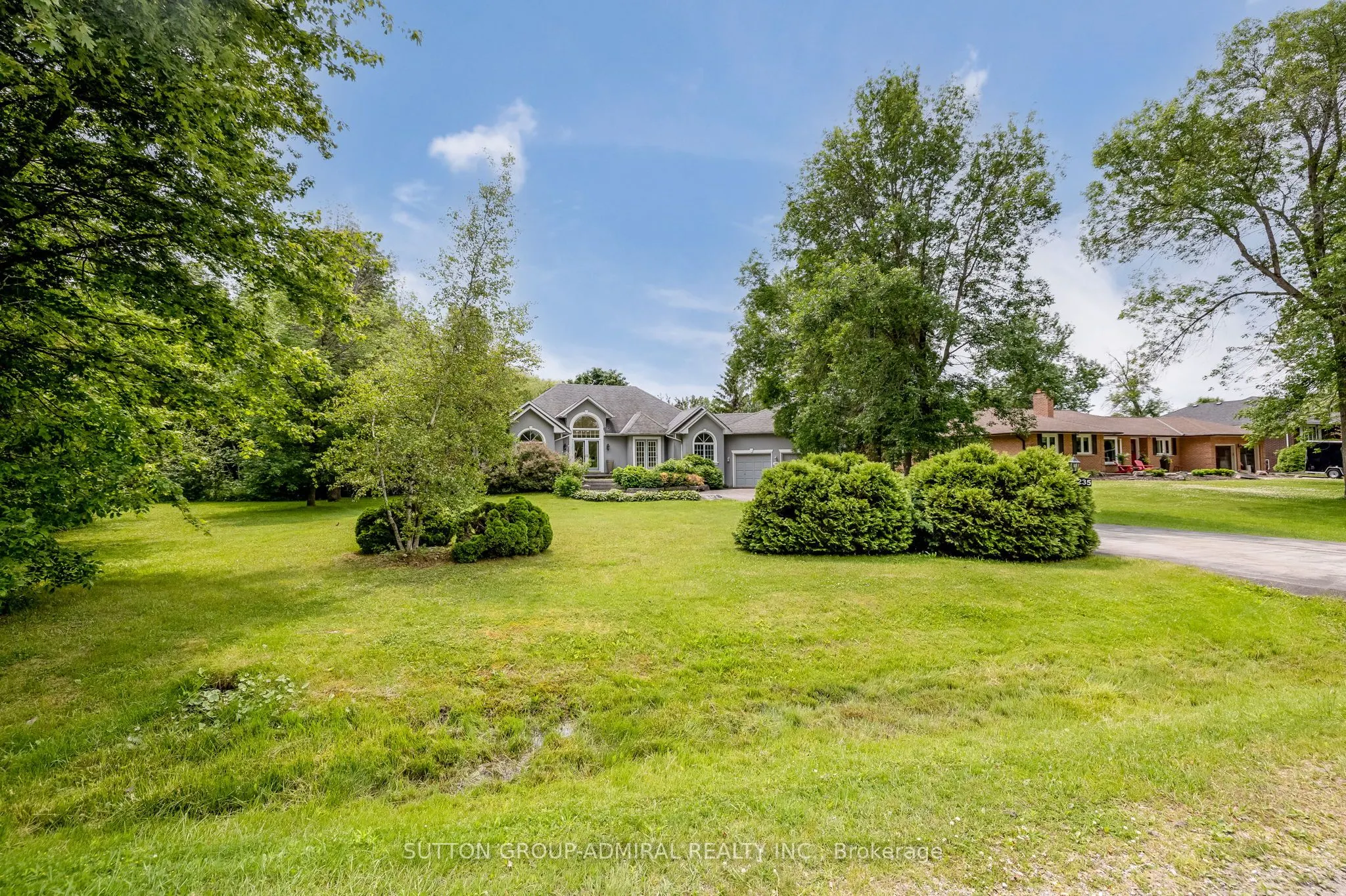 235 Bayshore Drive, Rr 3 Drive