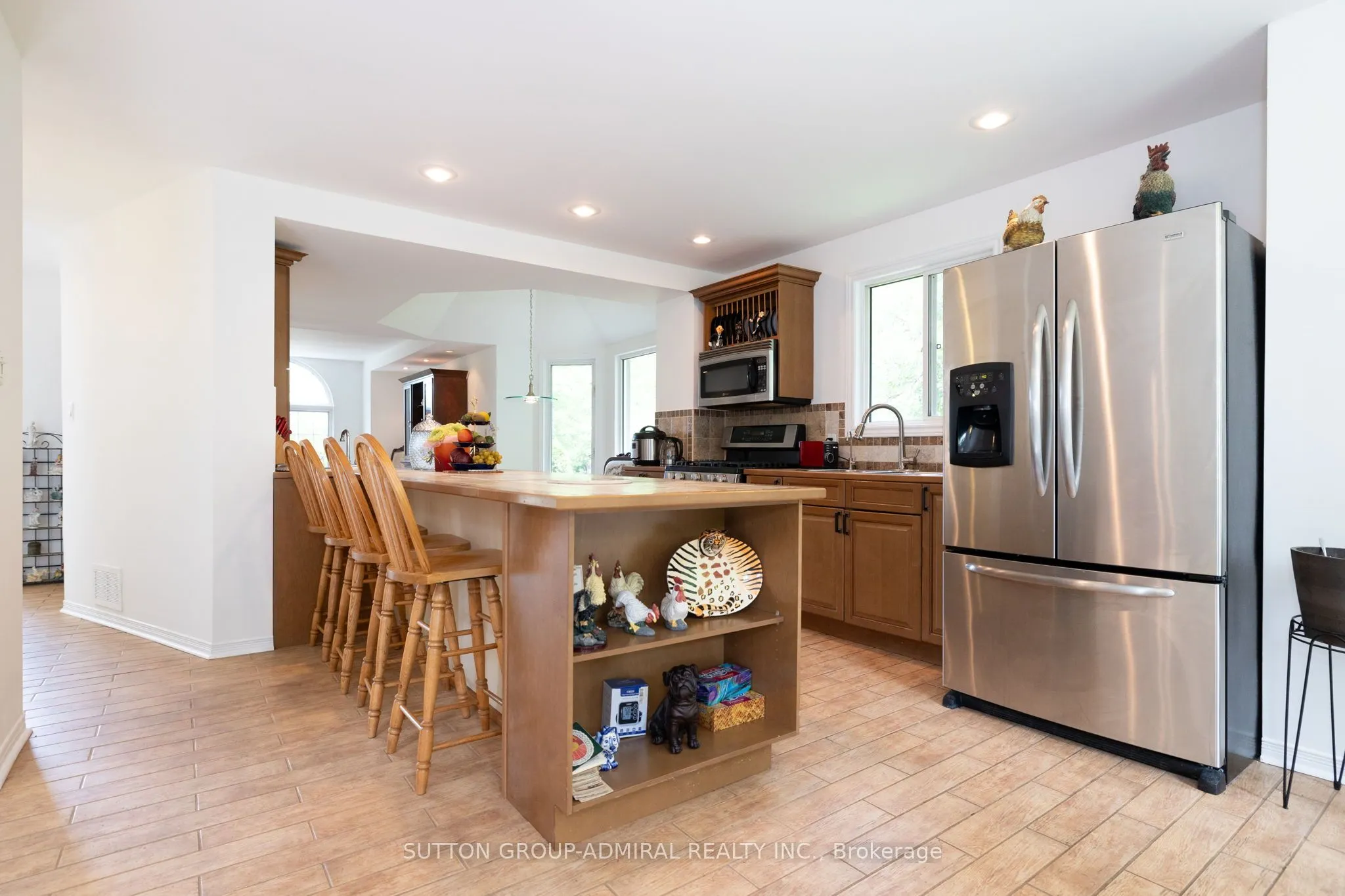 235 Bayshore Drive, Rr 3 Drive