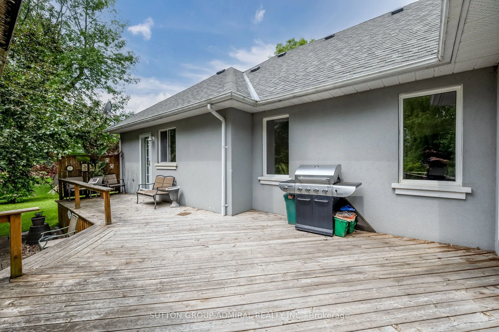 235 Bayshore Drive, Rr 3 Drive