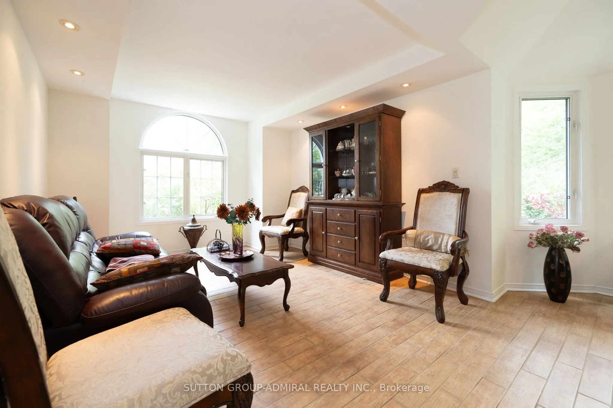 235 Bayshore Drive, Rr 3 Drive