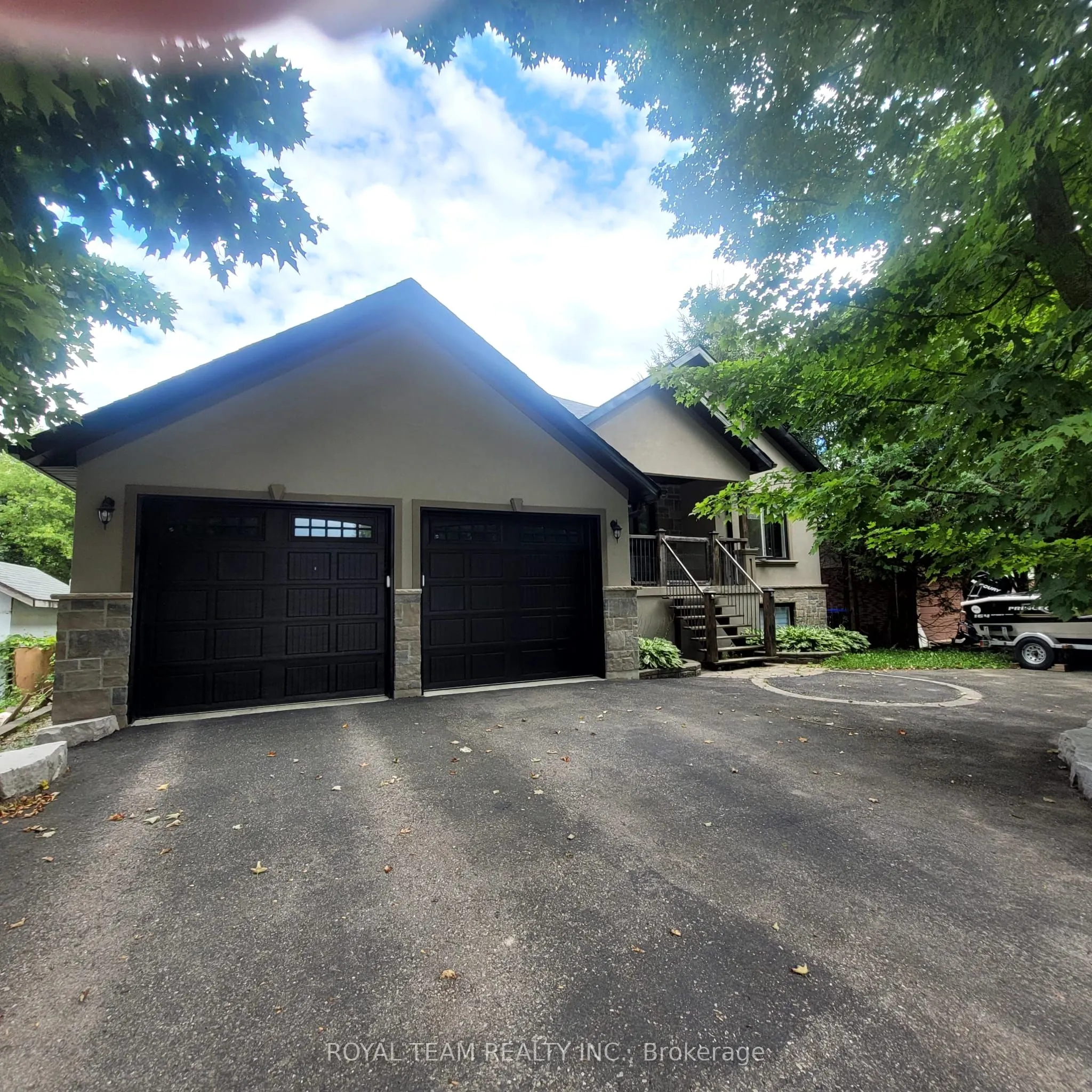 1021 Bannister Street