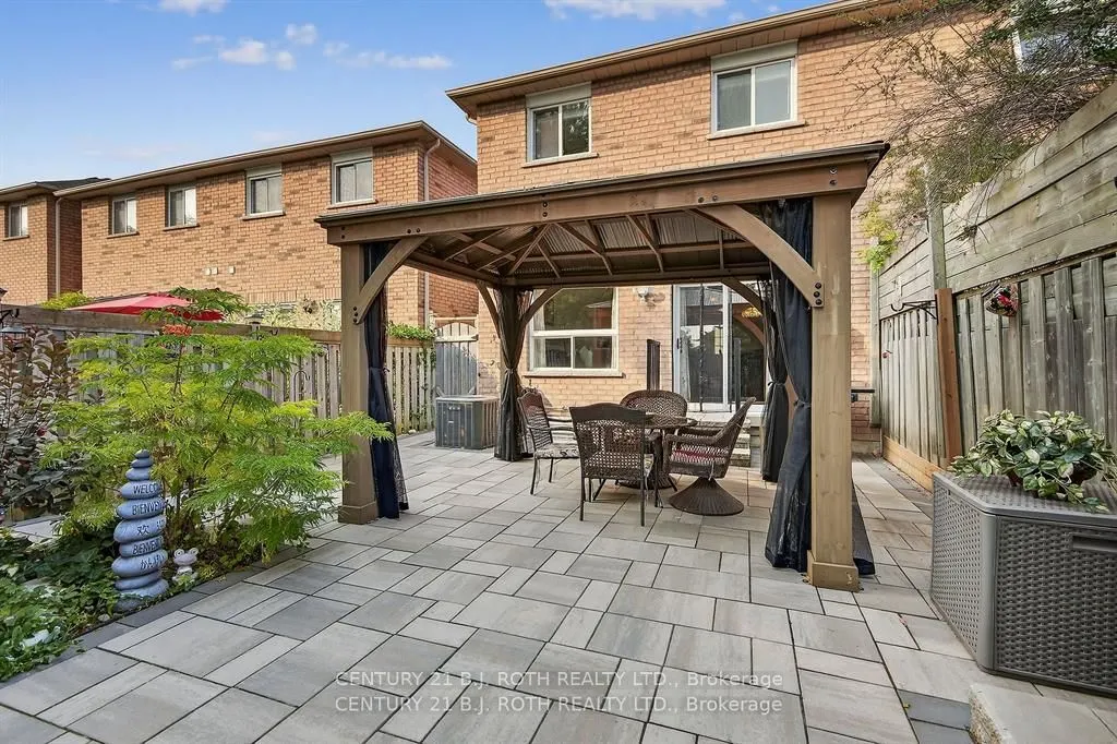 80 BRUCE Crescent