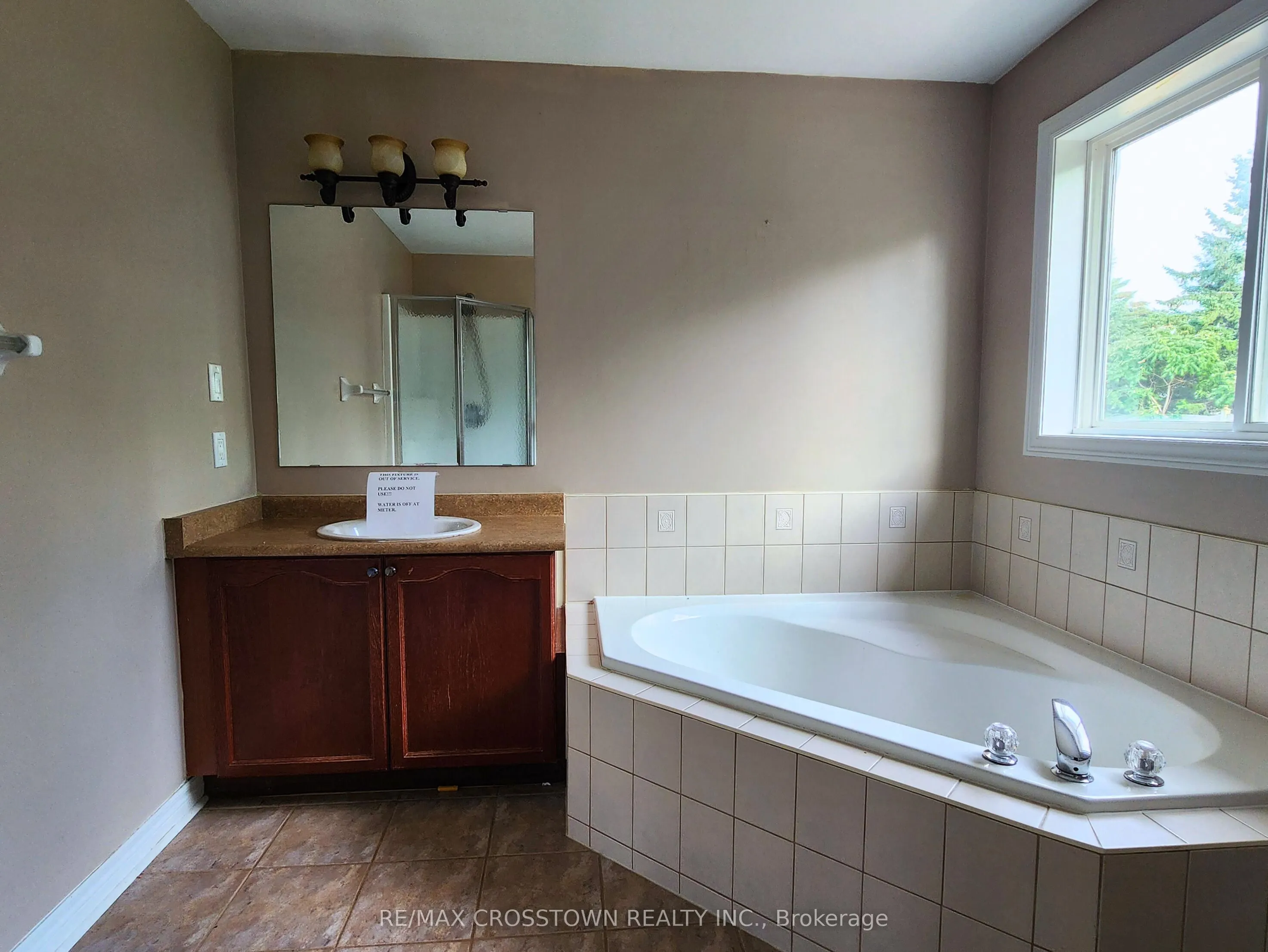 141 THRUSHWOOD Drive