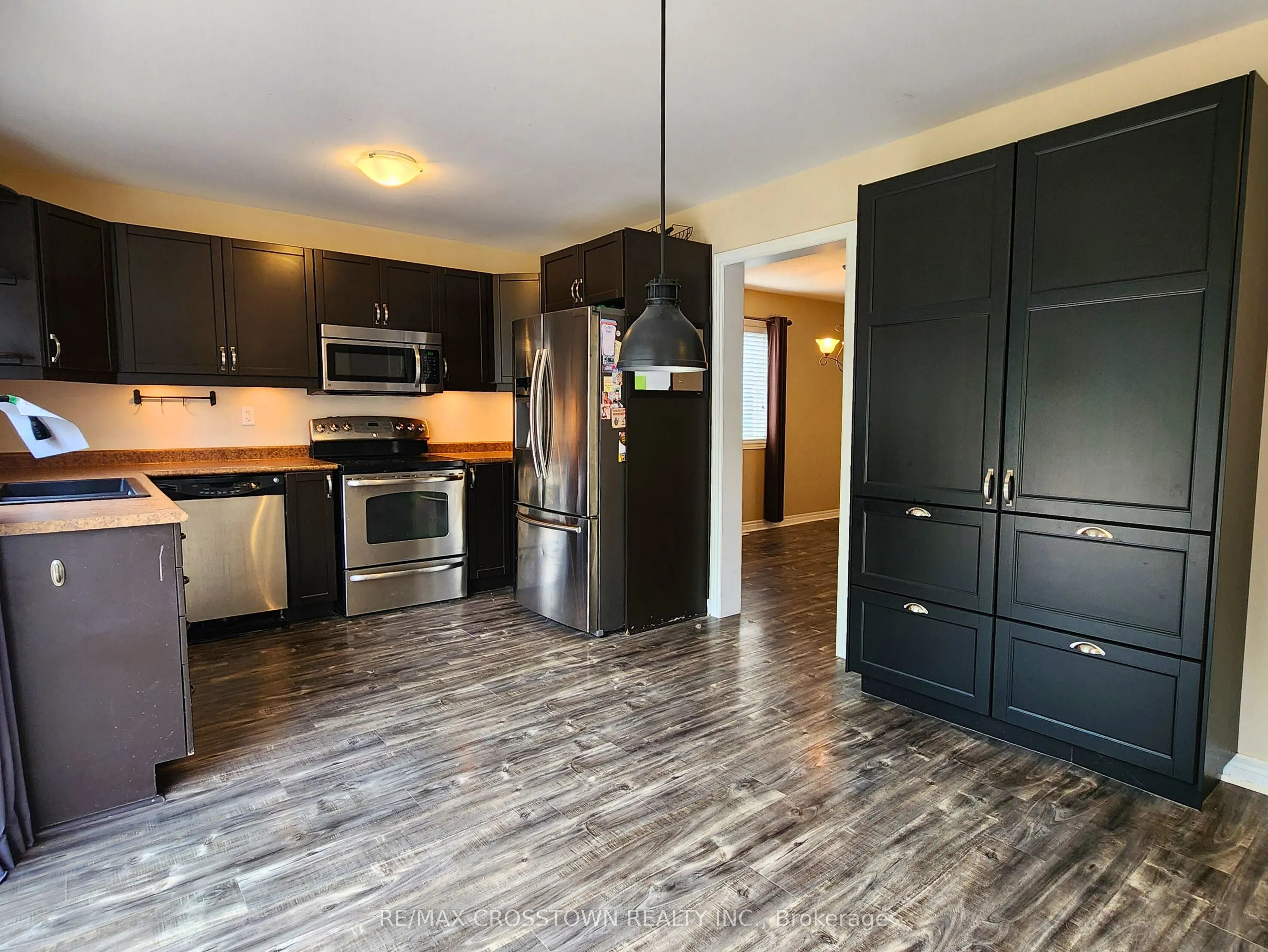141 THRUSHWOOD Drive