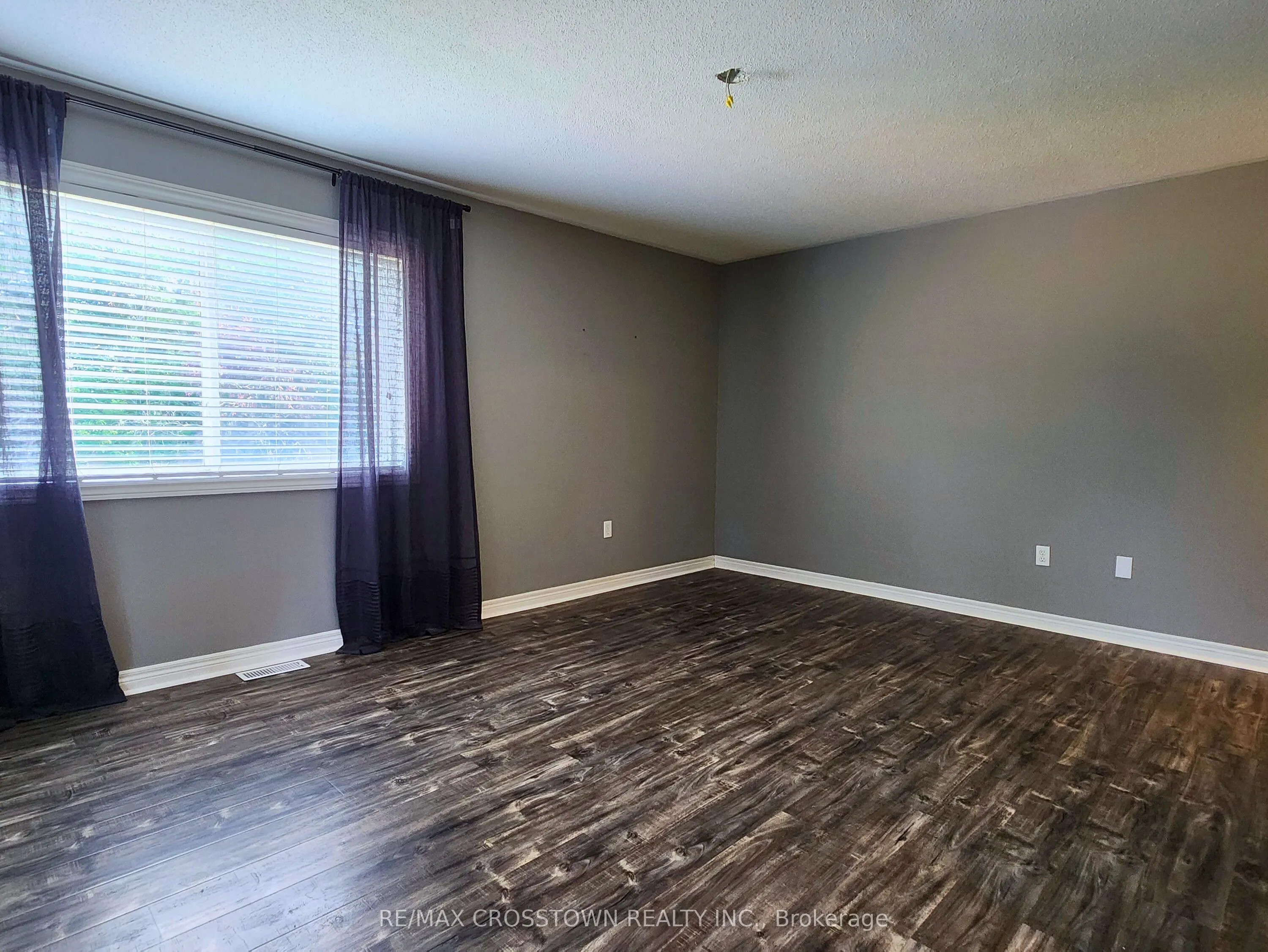 141 THRUSHWOOD Drive