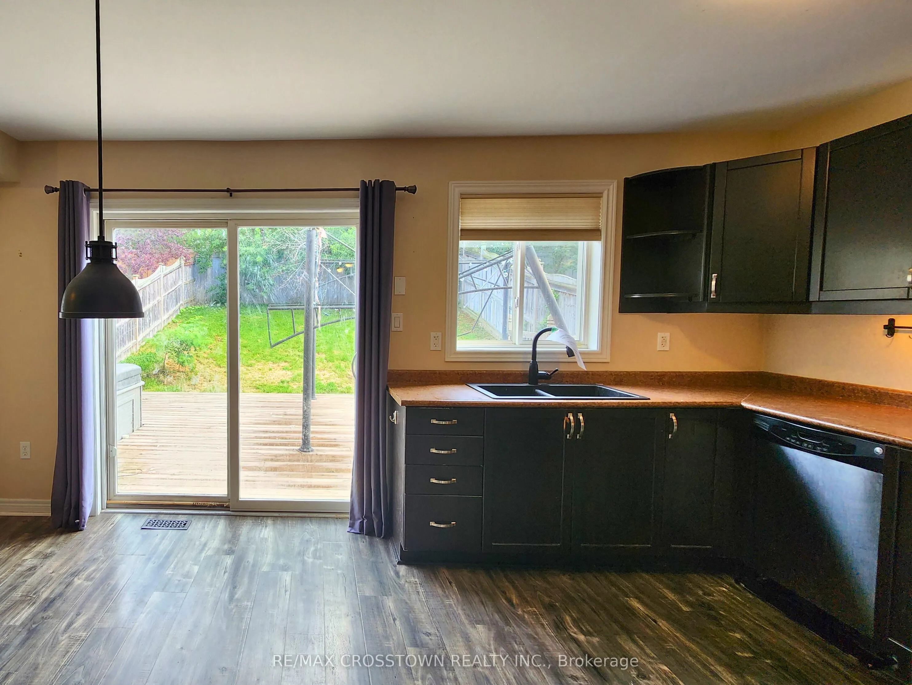 141 THRUSHWOOD Drive