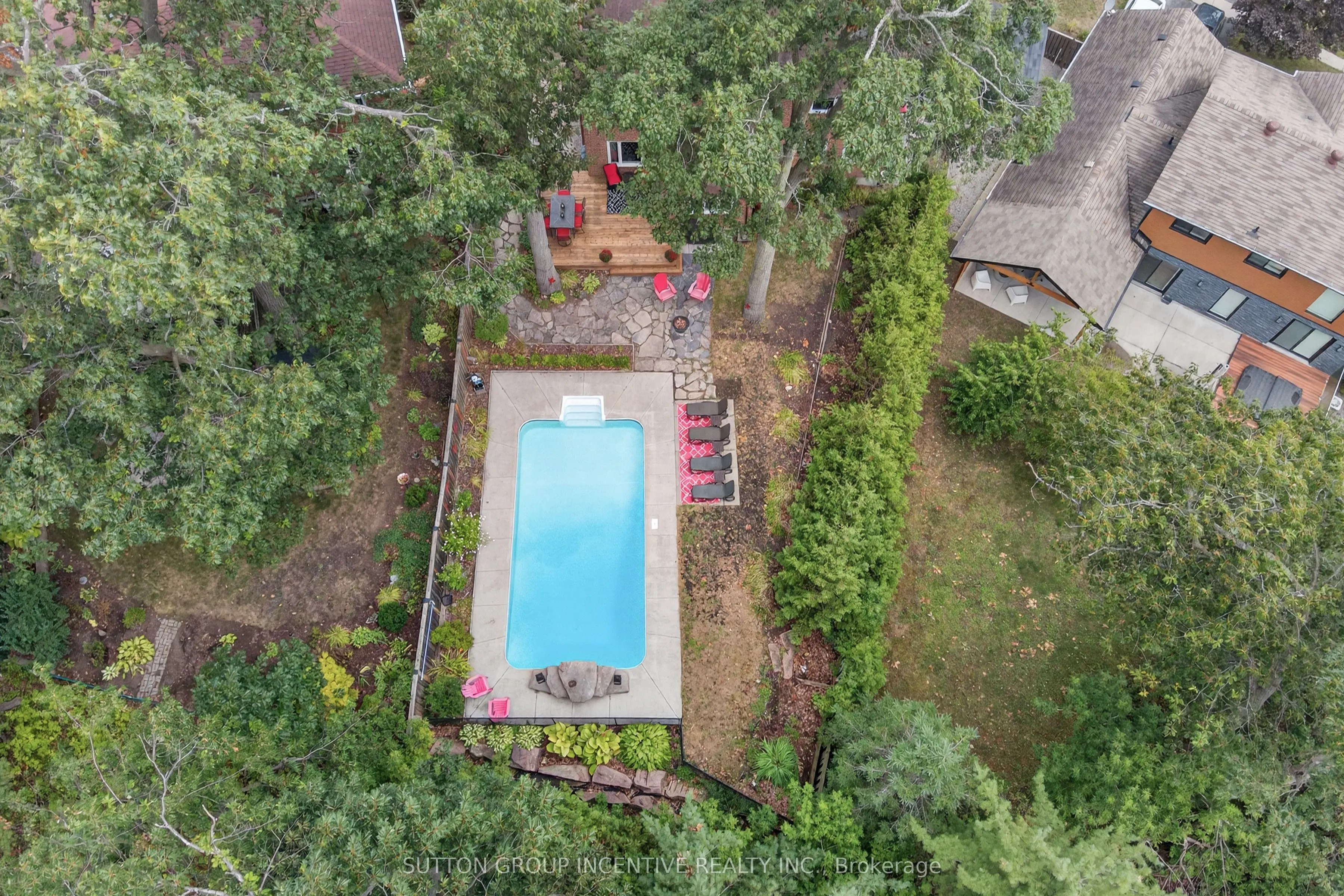 32 Valley Drive