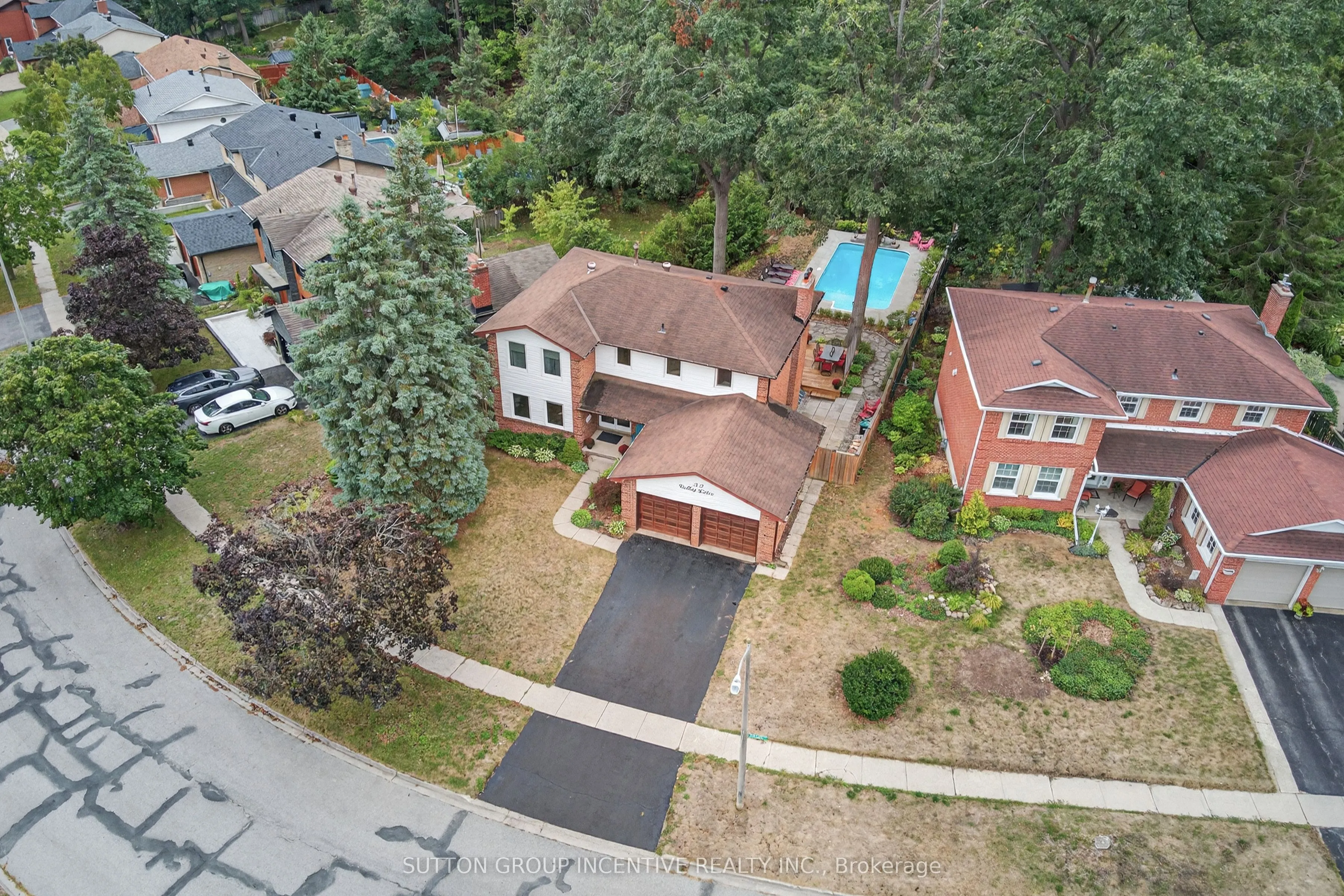 32 Valley Drive