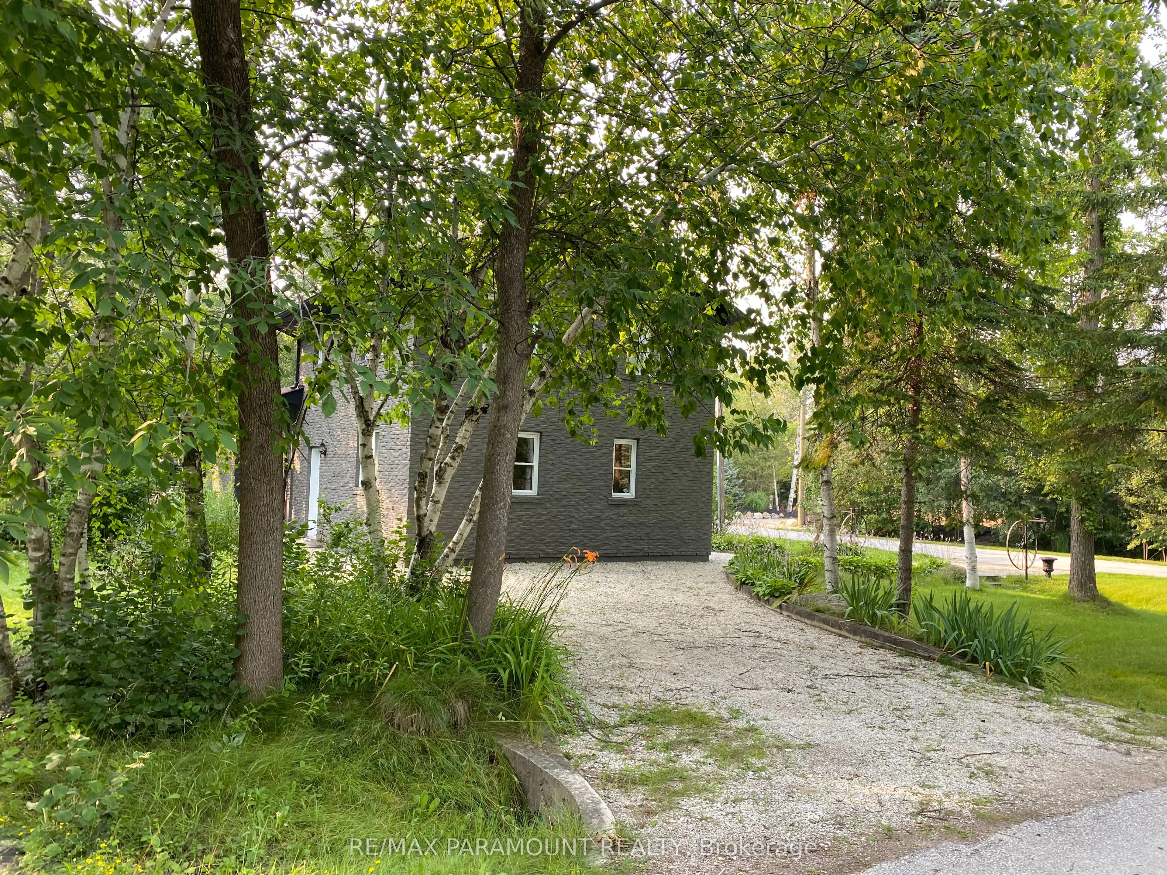 46 Glen Road