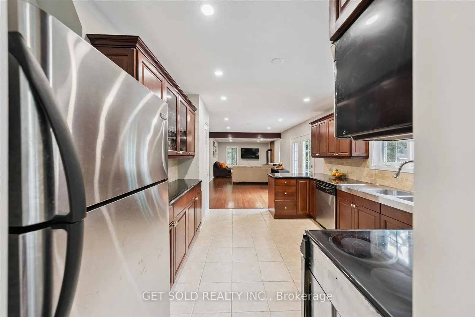 77 Simcoe Road