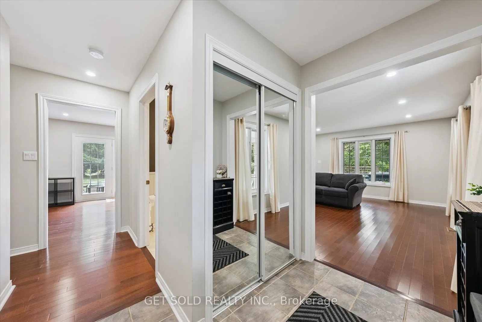 77 Simcoe Road