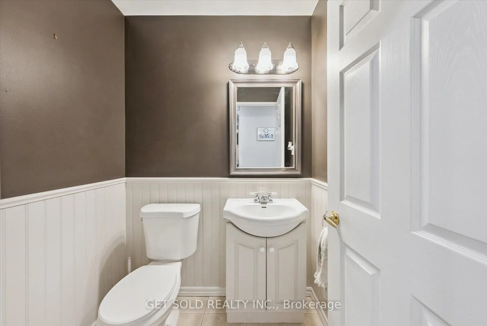 77 Simcoe Road