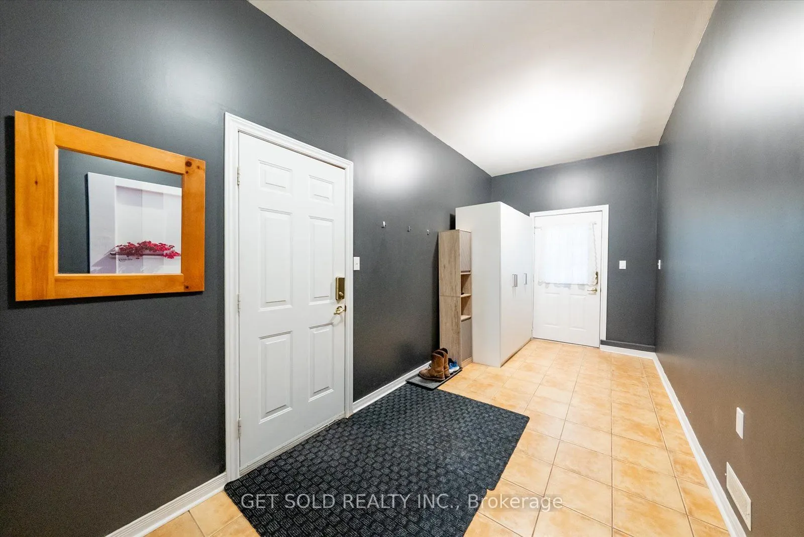77 Simcoe Road