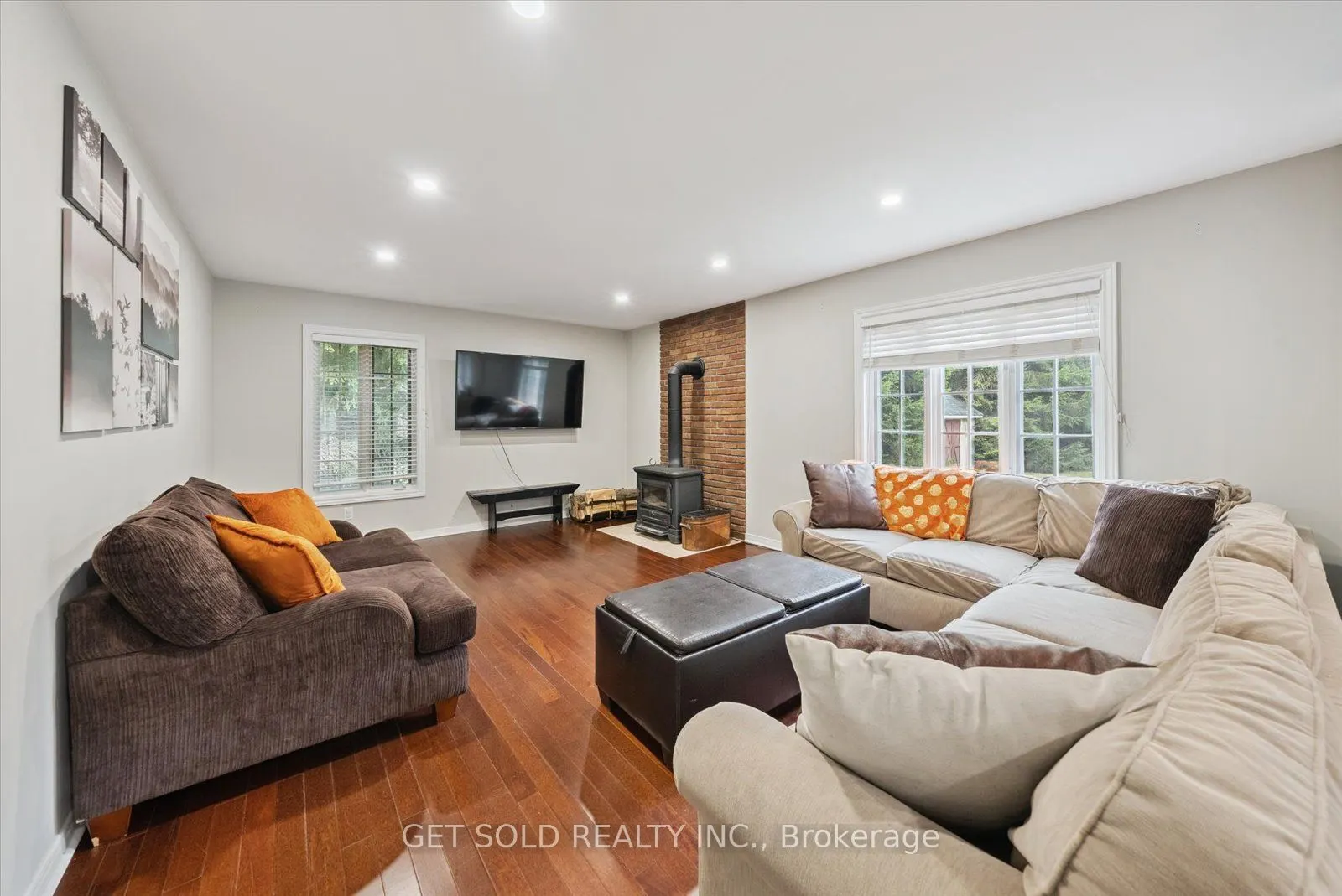 77 Simcoe Road