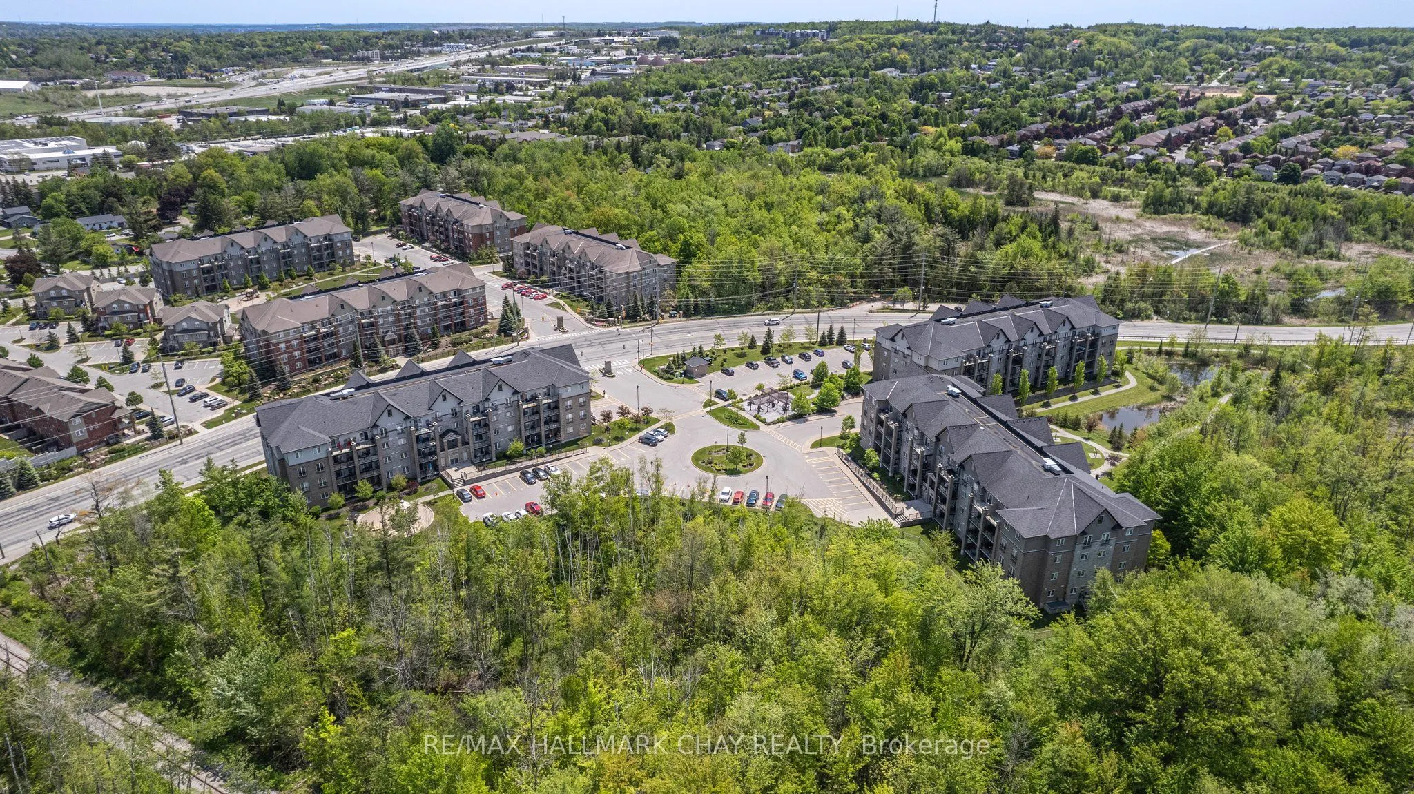 40 Ferndale Drive S, #407
