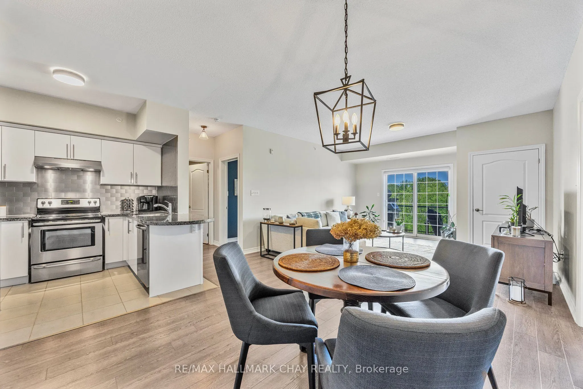 40 Ferndale Drive S, #407