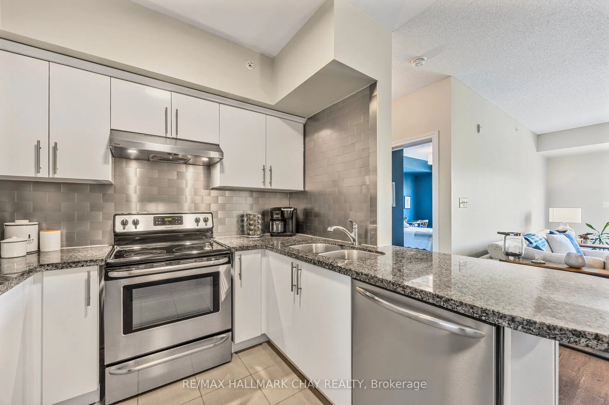 40 Ferndale Drive S, #407