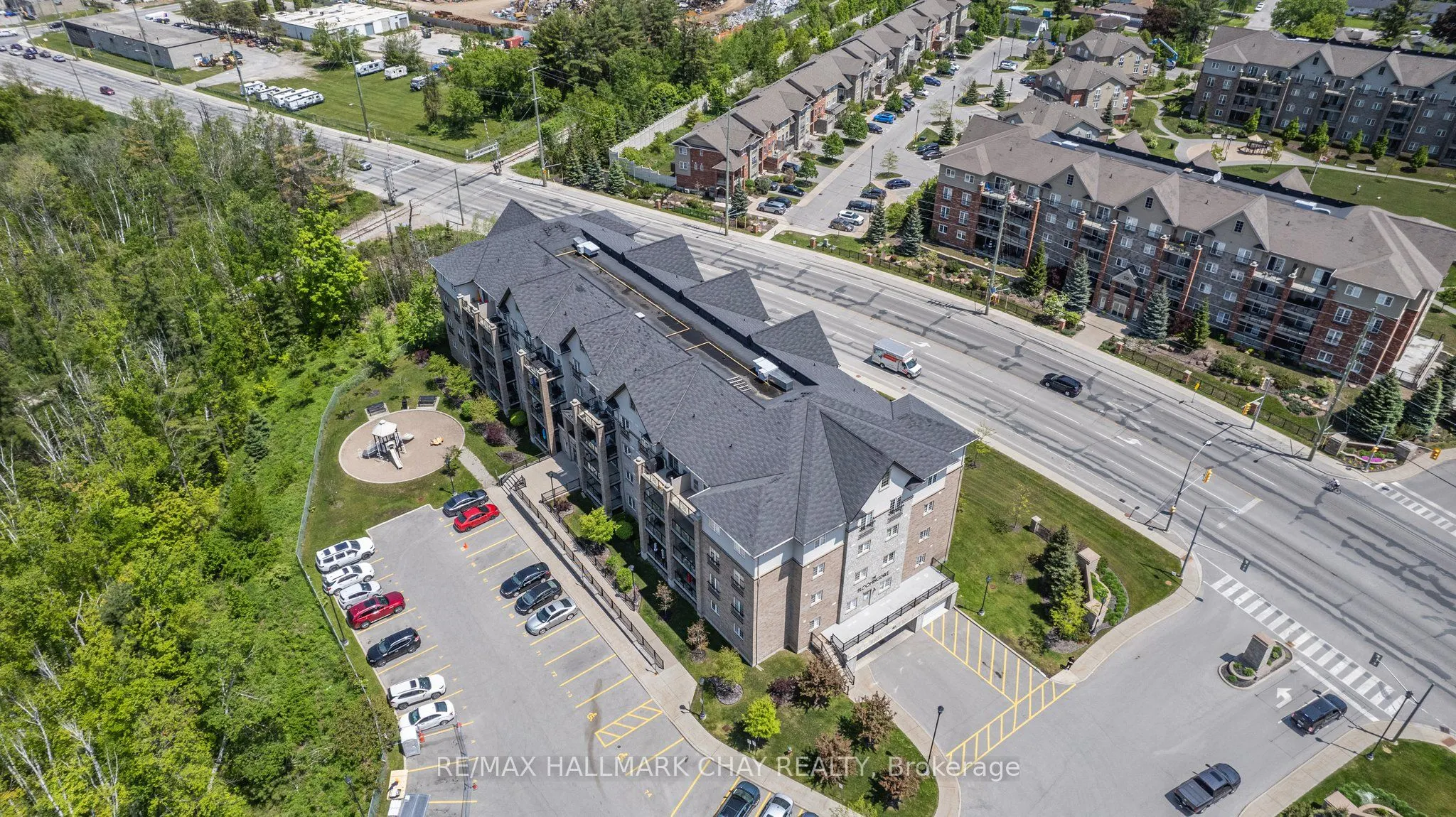 40 Ferndale Drive S, #407