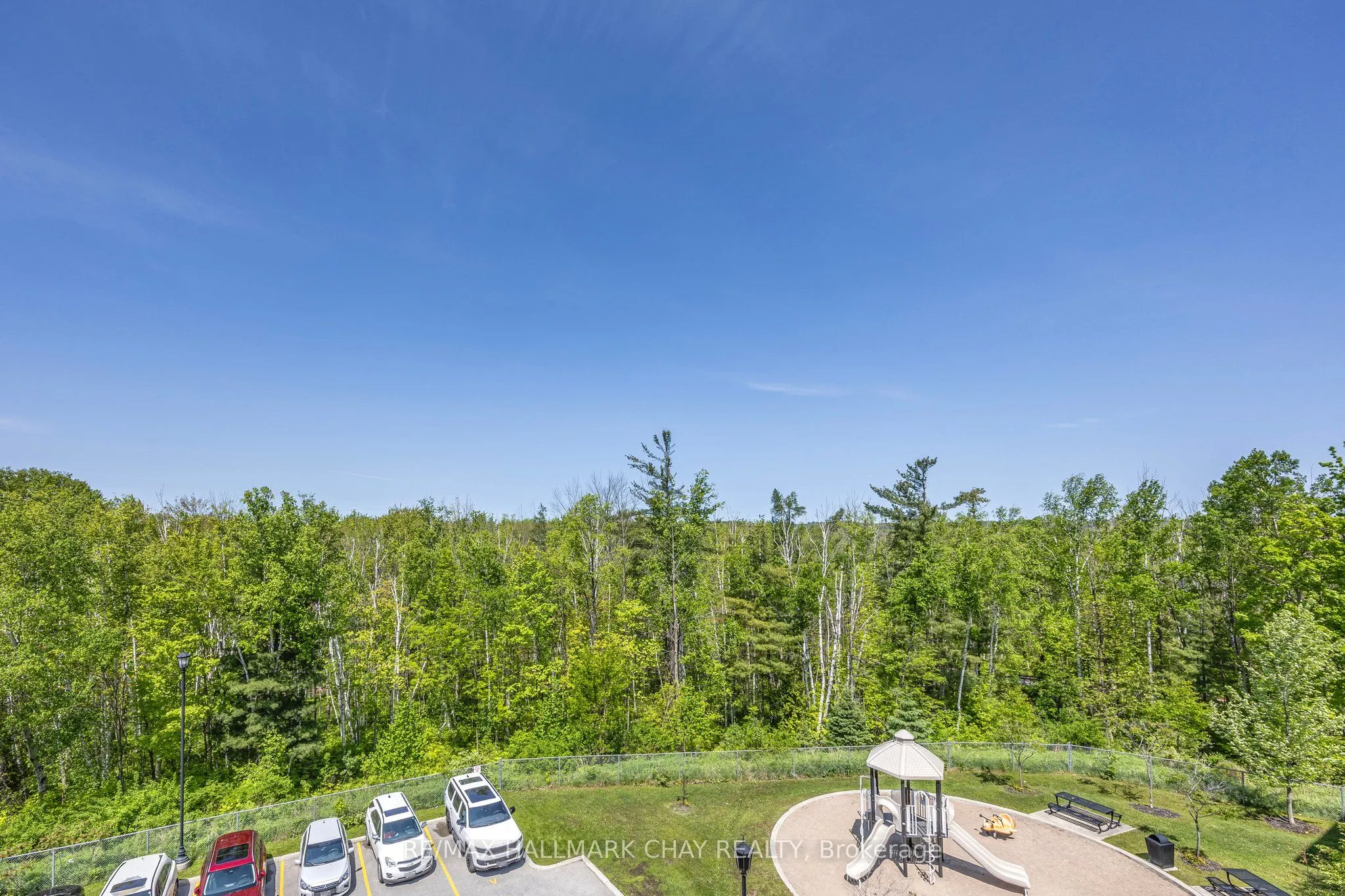 40 Ferndale Drive S, #407