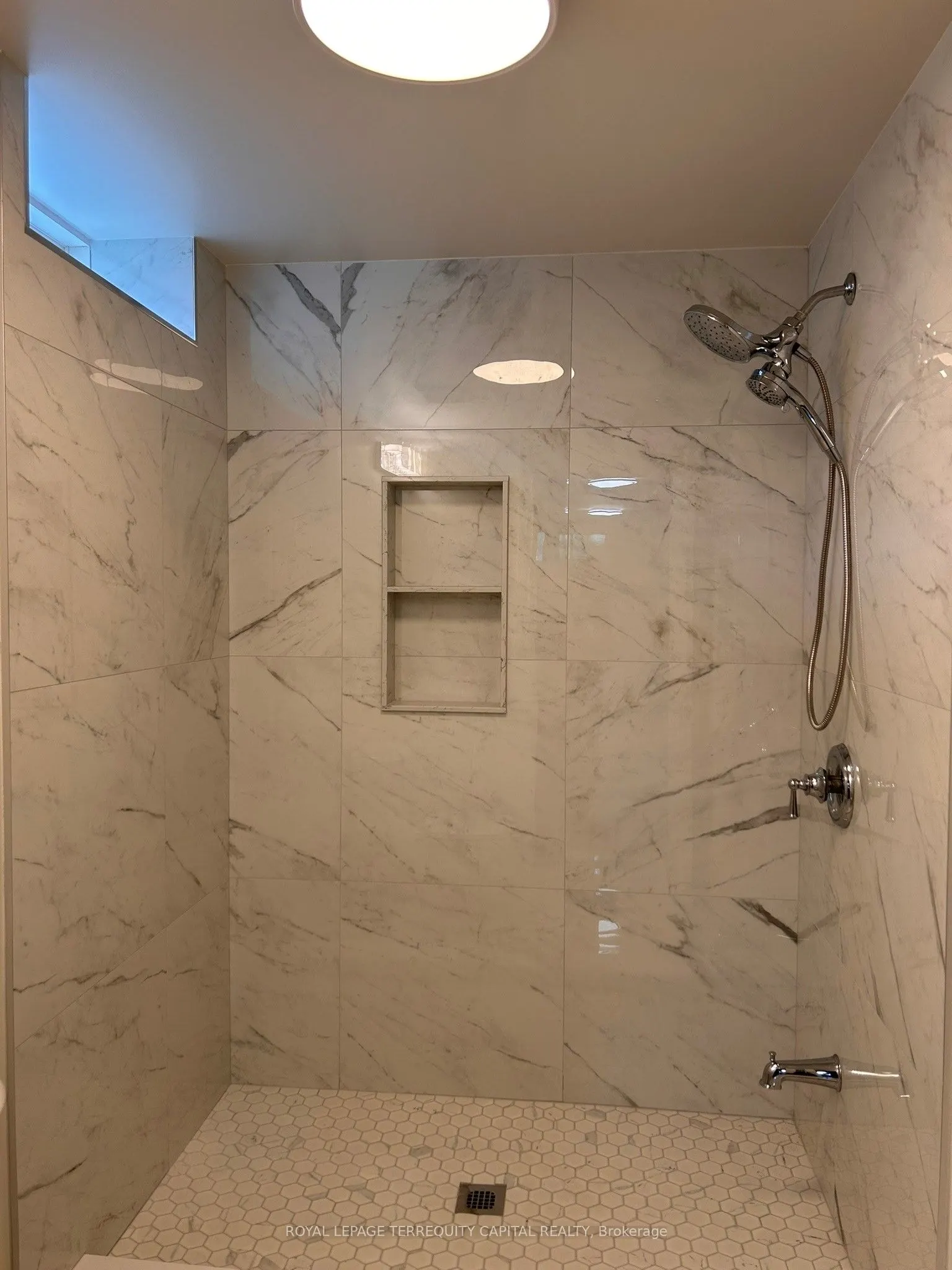 35 Meyer Avenue, #Lower