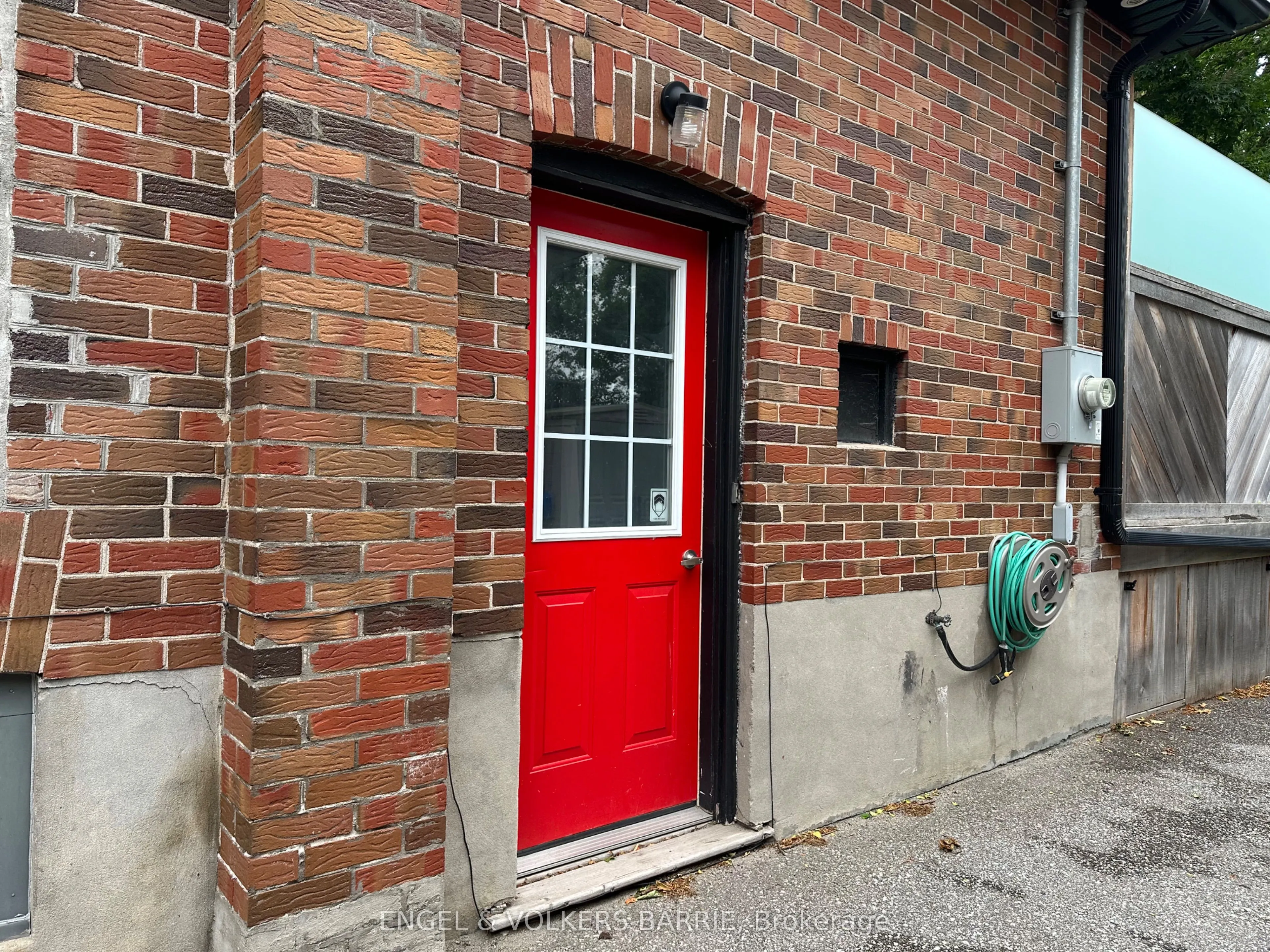 17 Thomson Street