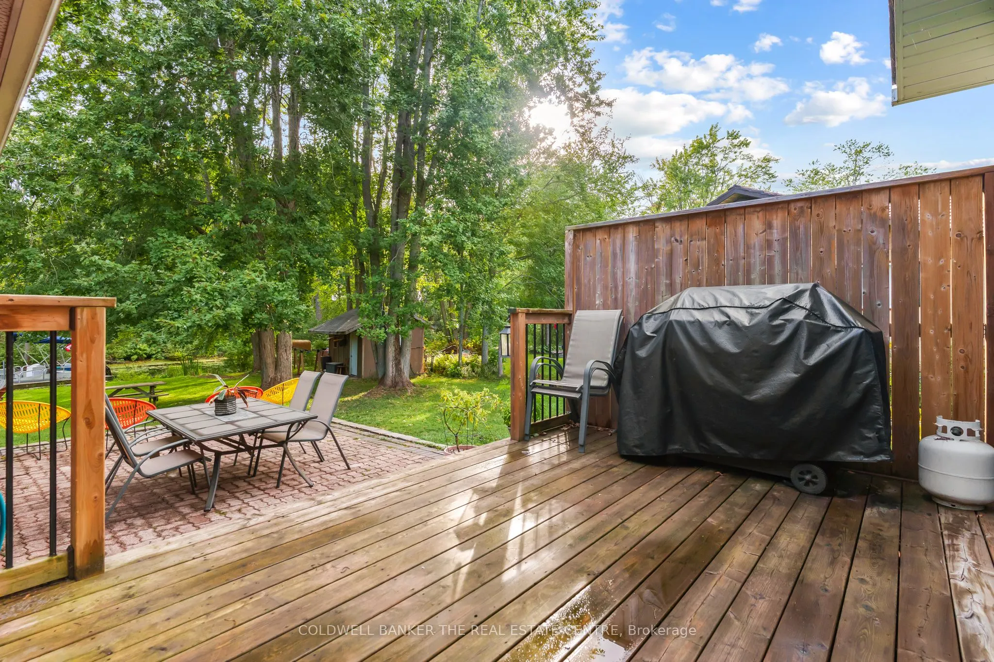 2656 Westshore Crescent