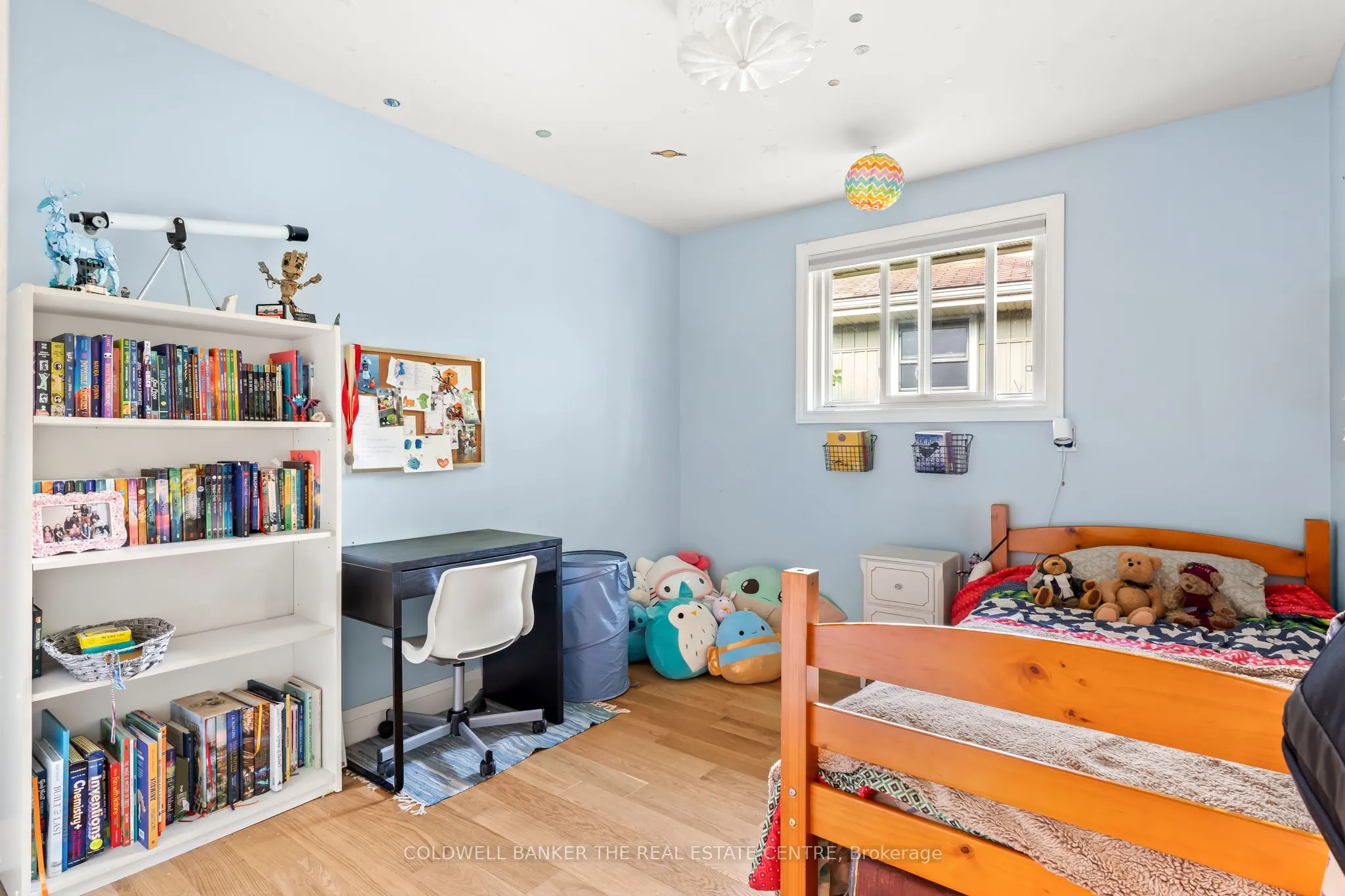2656 Westshore Crescent