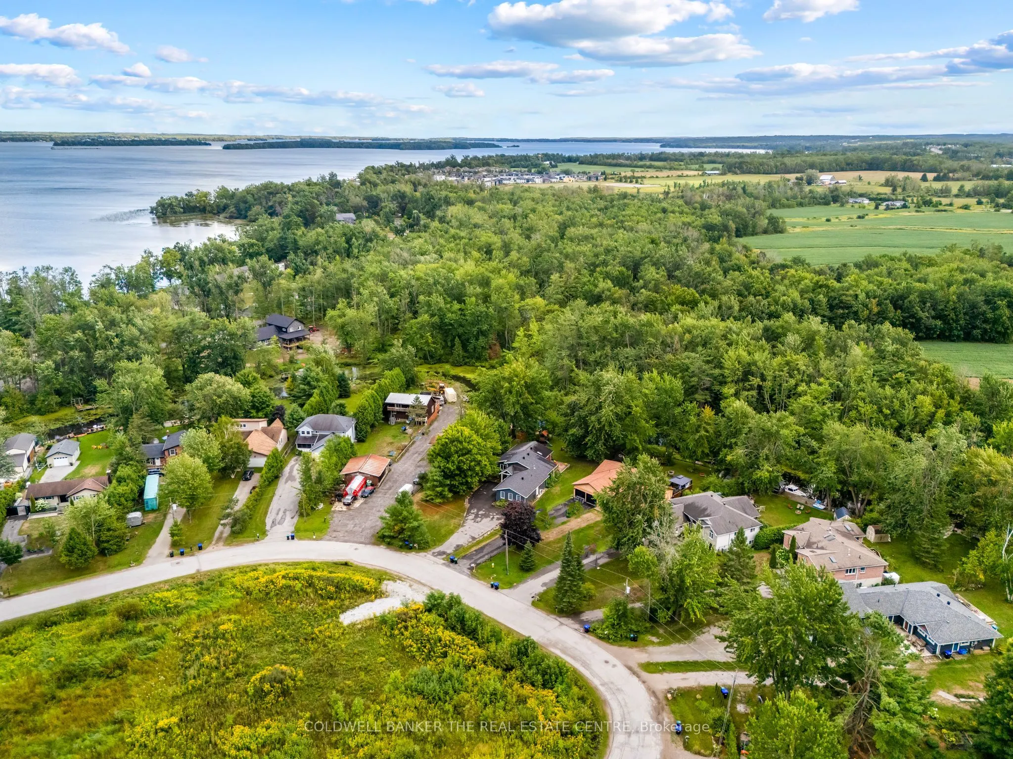 2656 Westshore Crescent