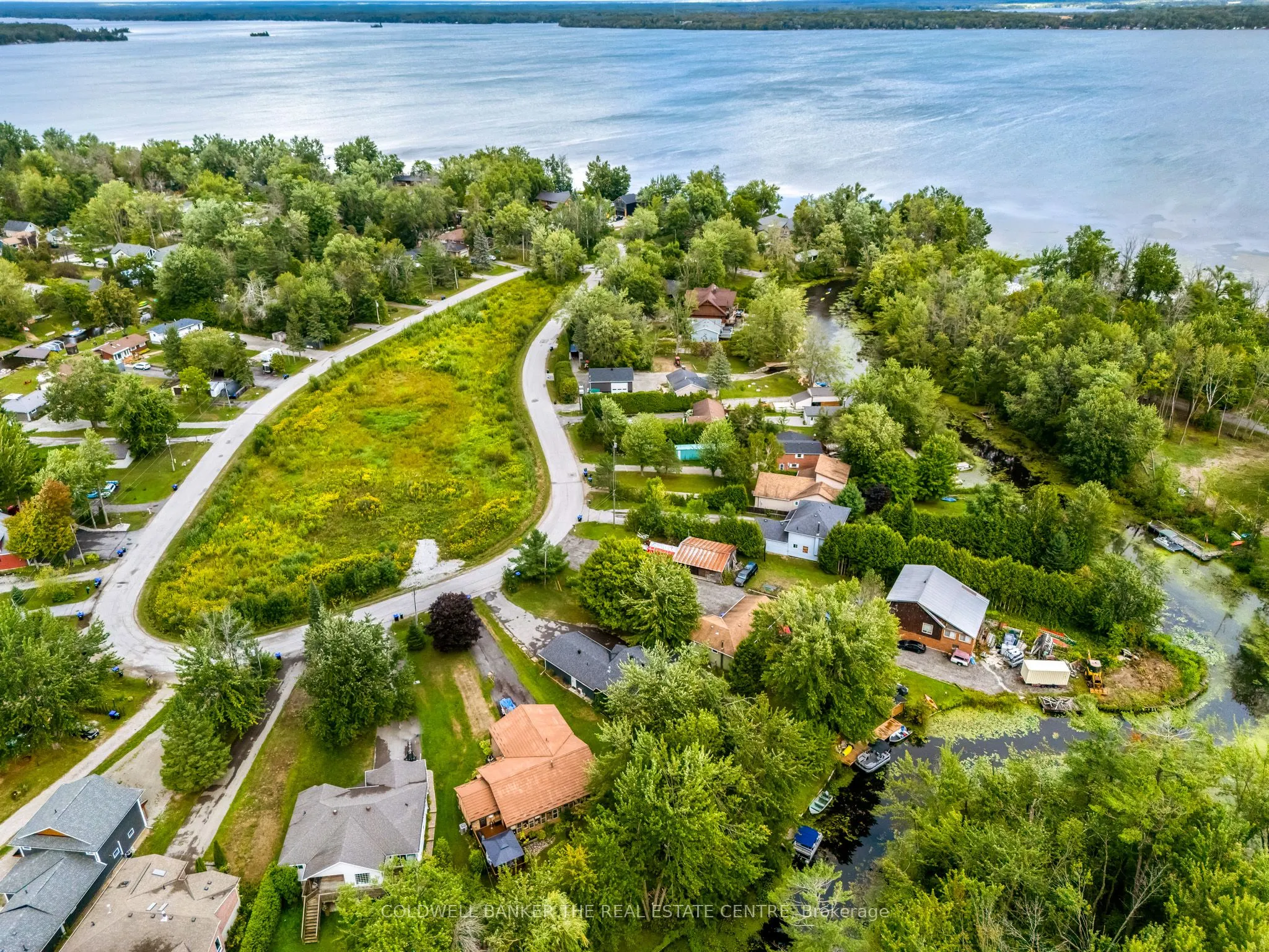 2656 Westshore Crescent