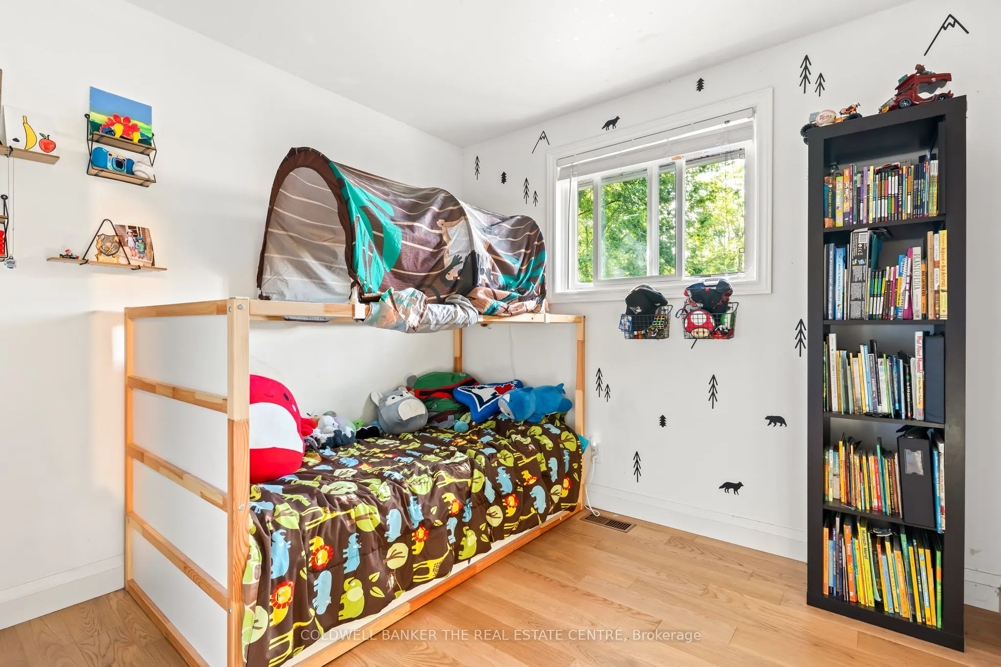 2656 Westshore Crescent