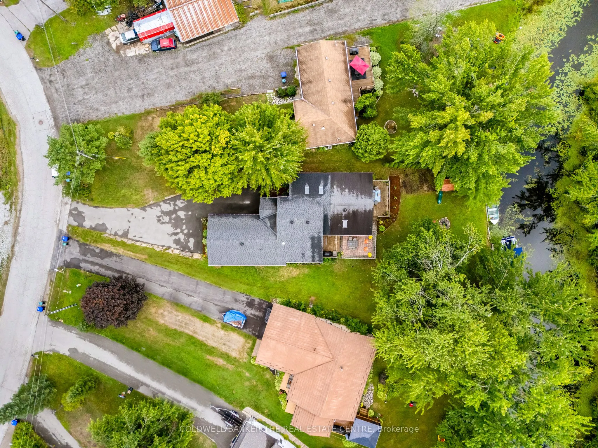 2656 Westshore Crescent