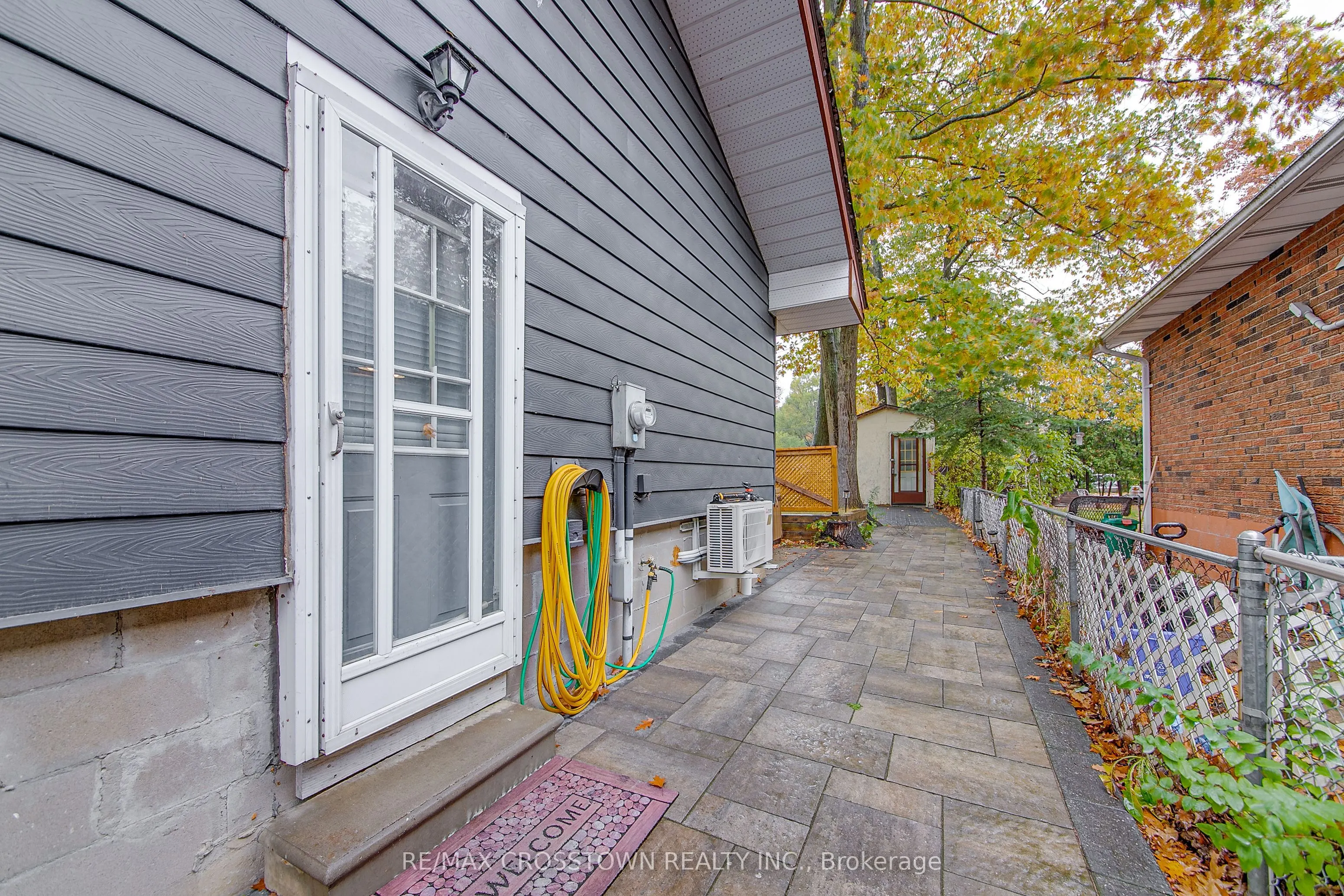 70 Knox Road W