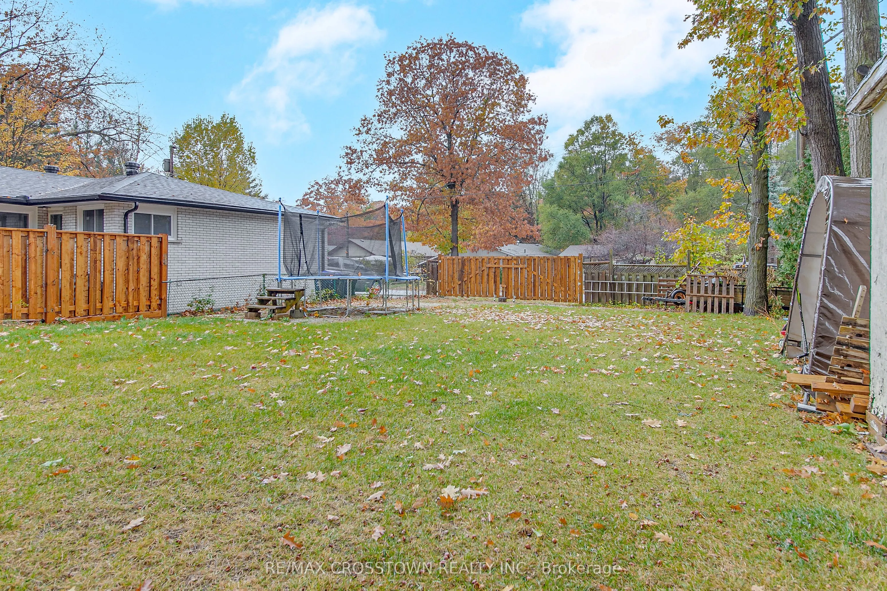 70 Knox Road W