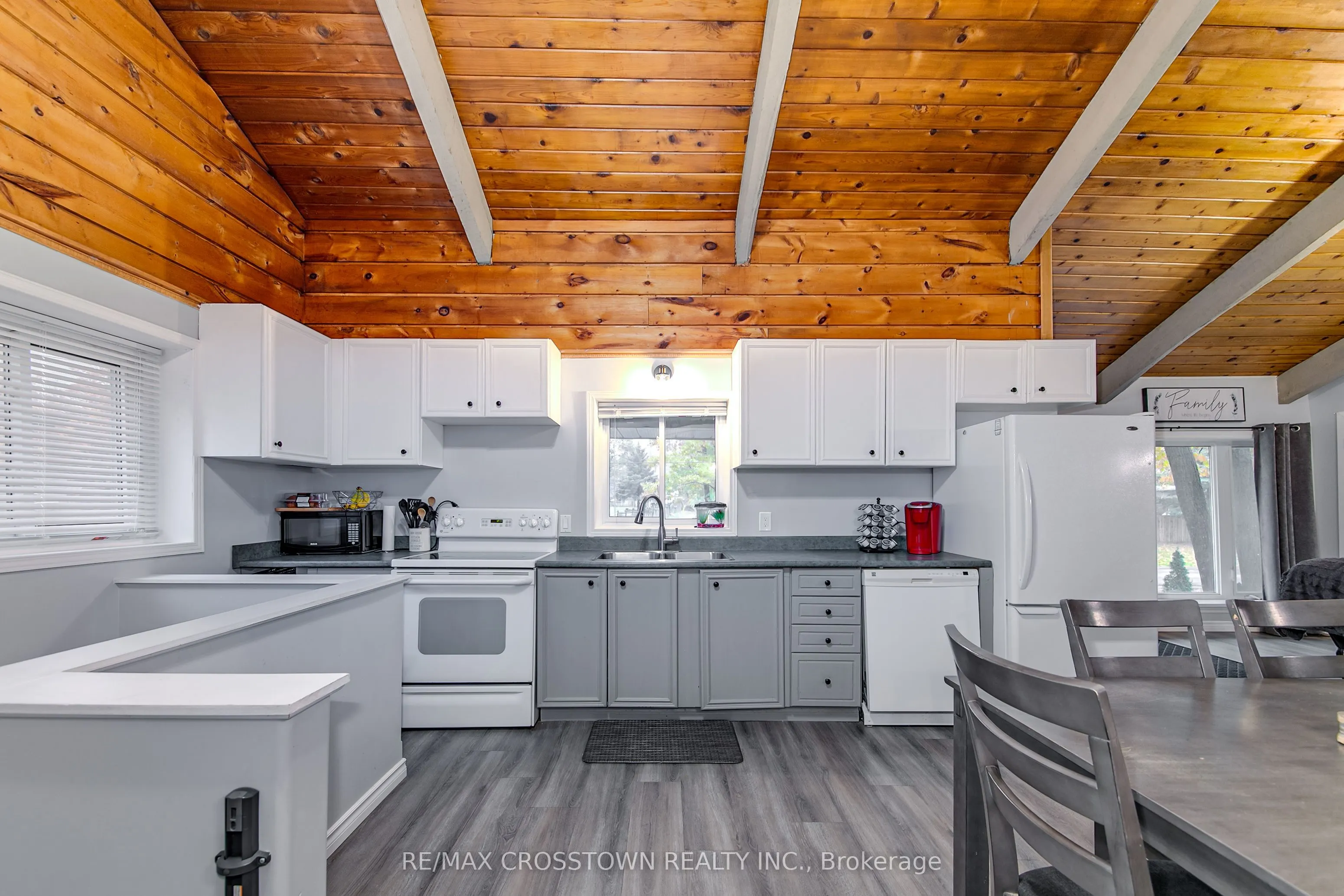 70 Knox Road W