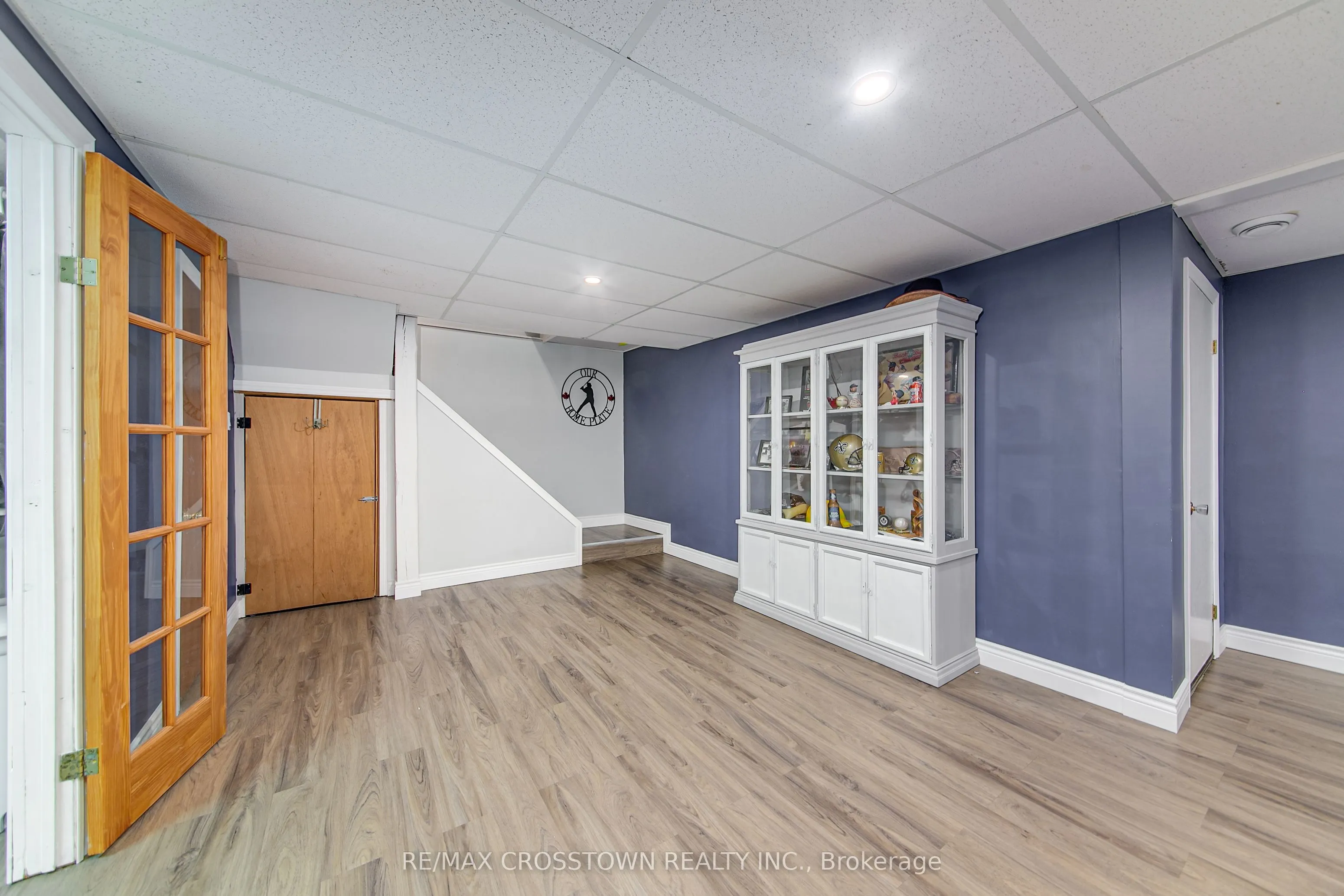 70 Knox Road W