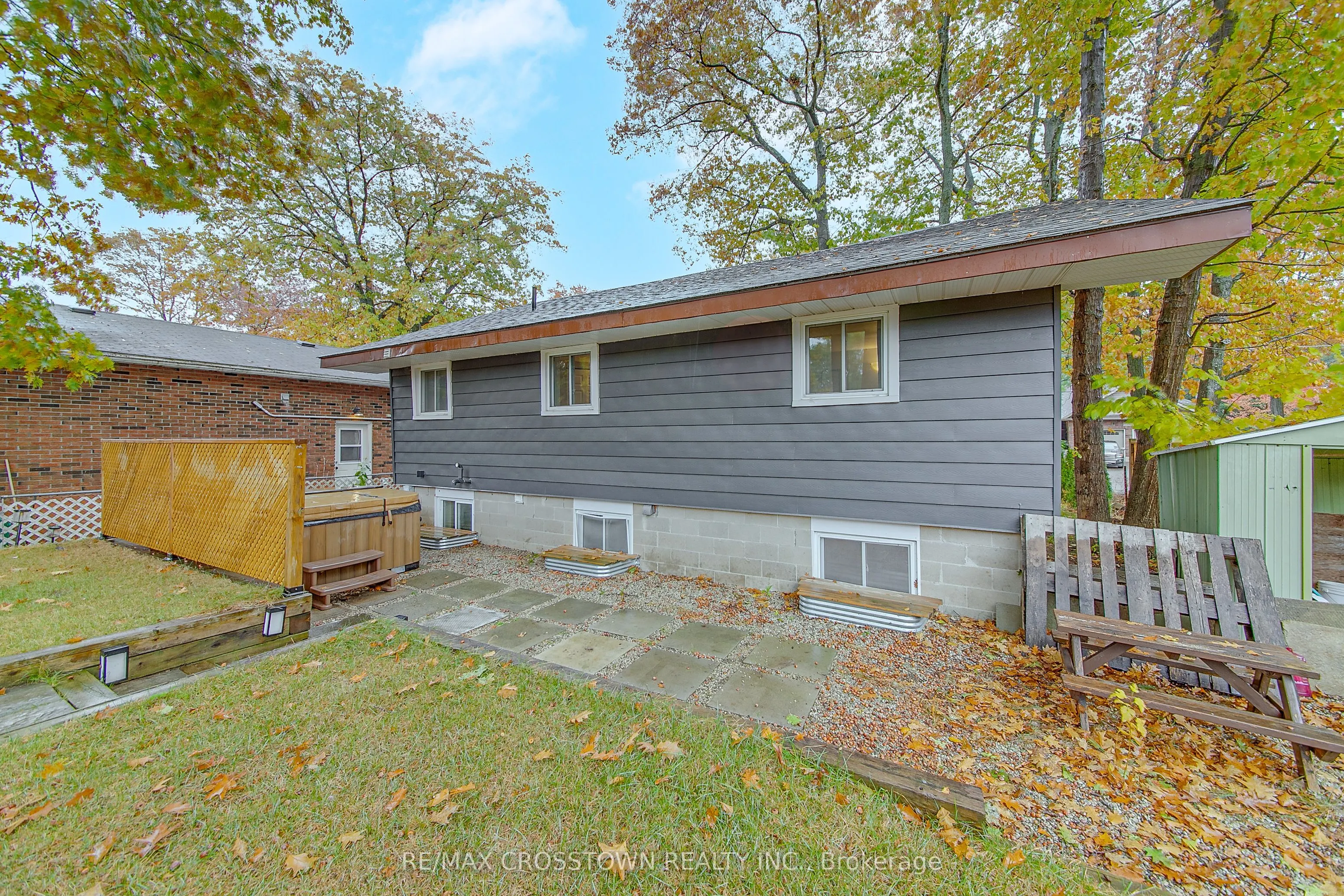 70 Knox Road W