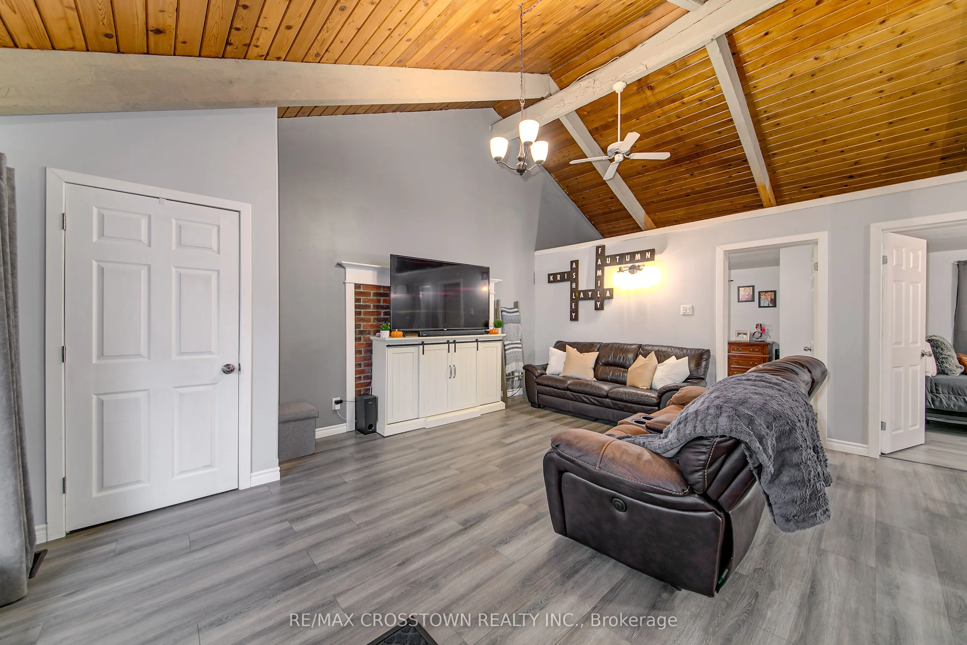 70 Knox Road W